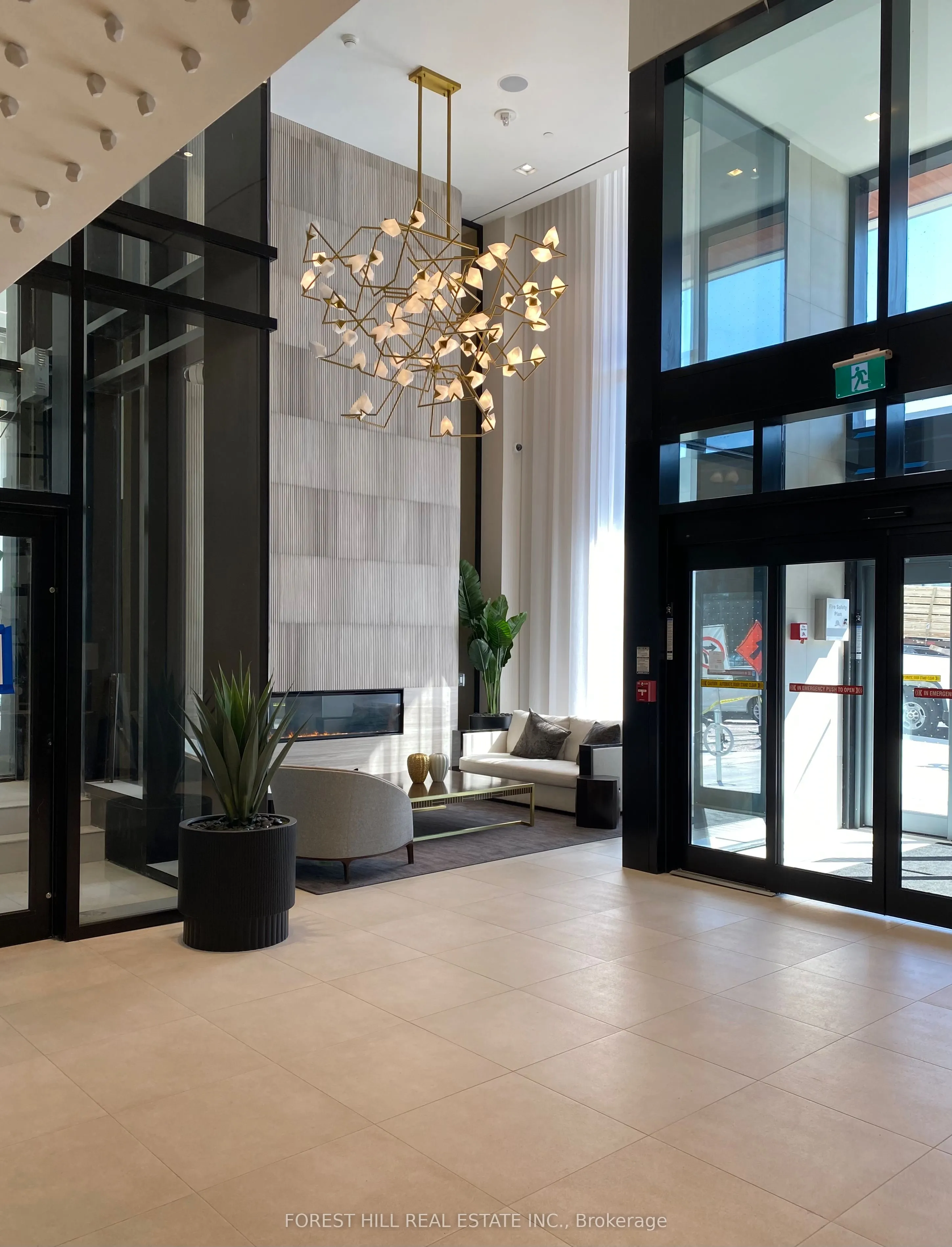 2020 Bathurst Street #302