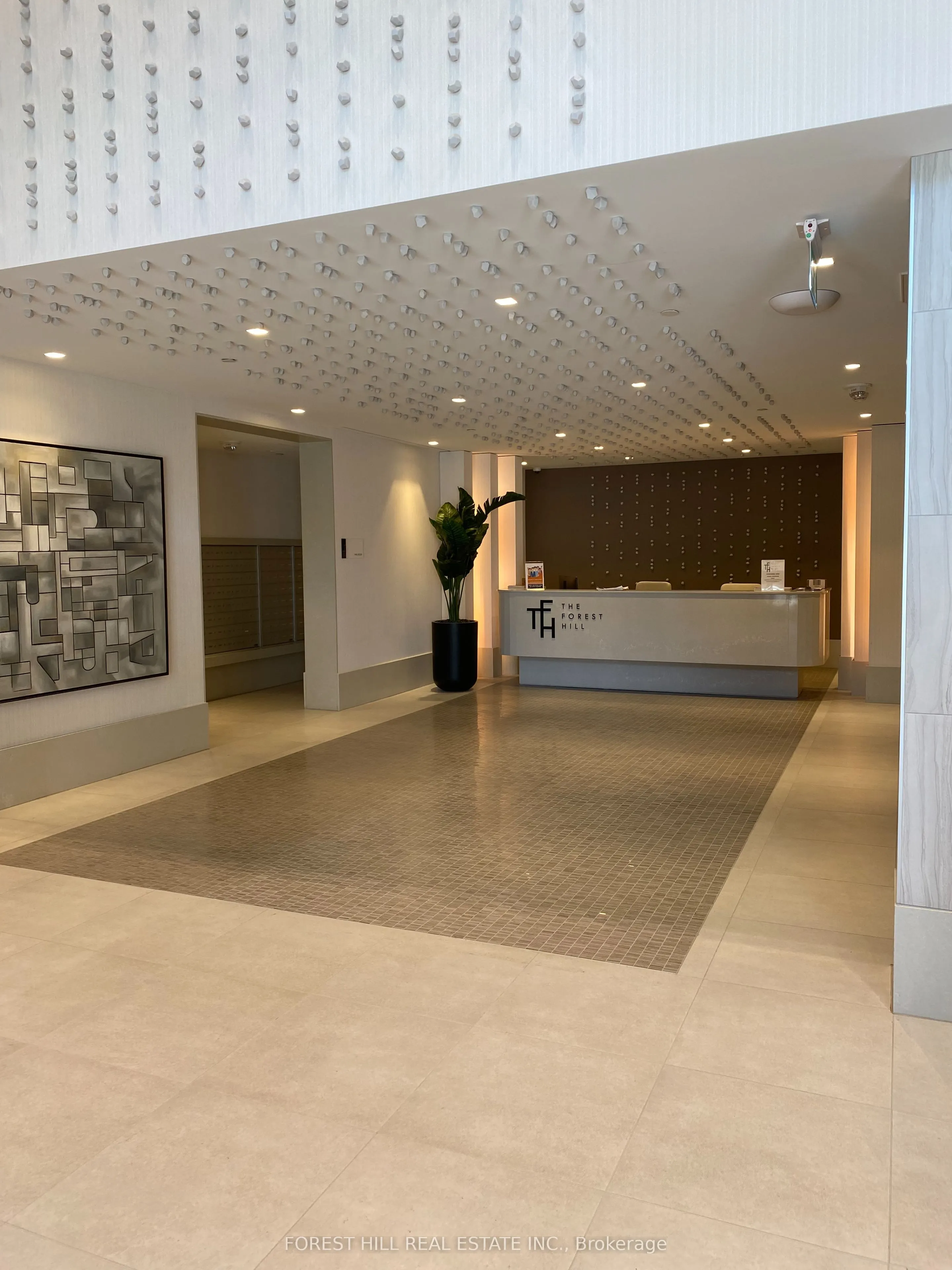 2020 Bathurst Street #302
