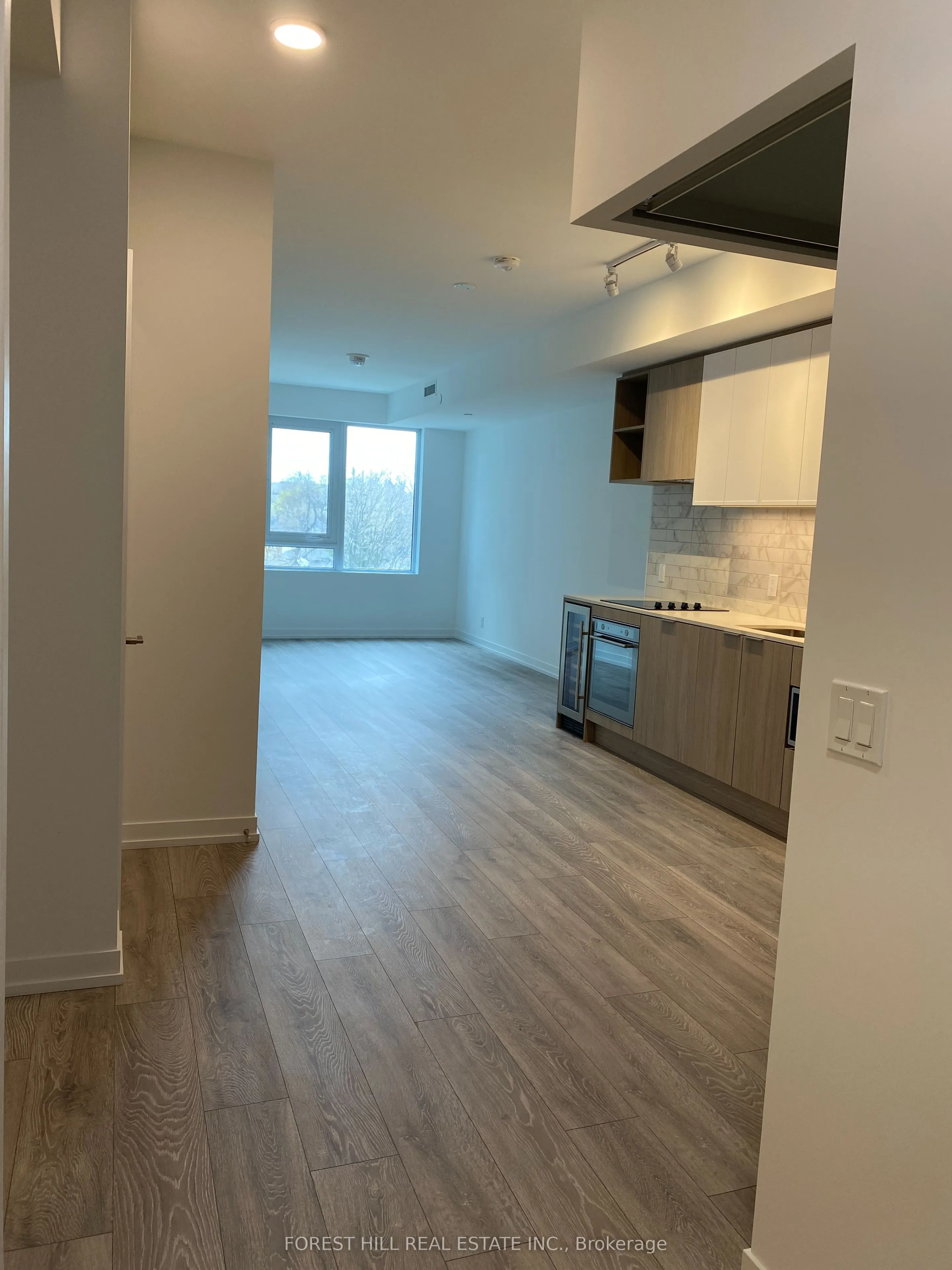 2020 Bathurst Street #302