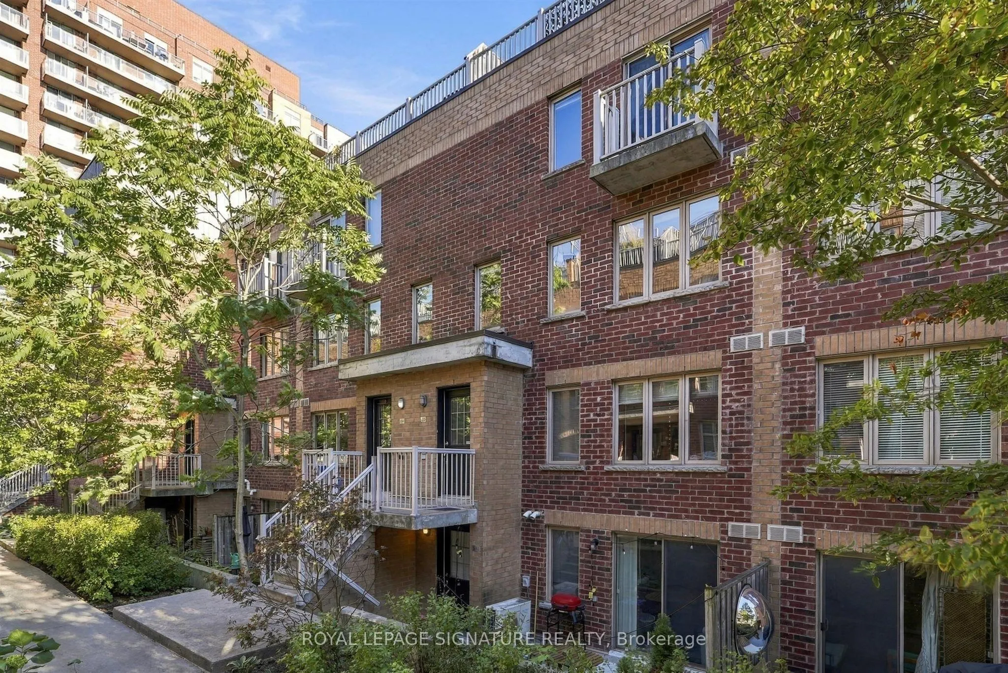 11 Ruttan Street #225