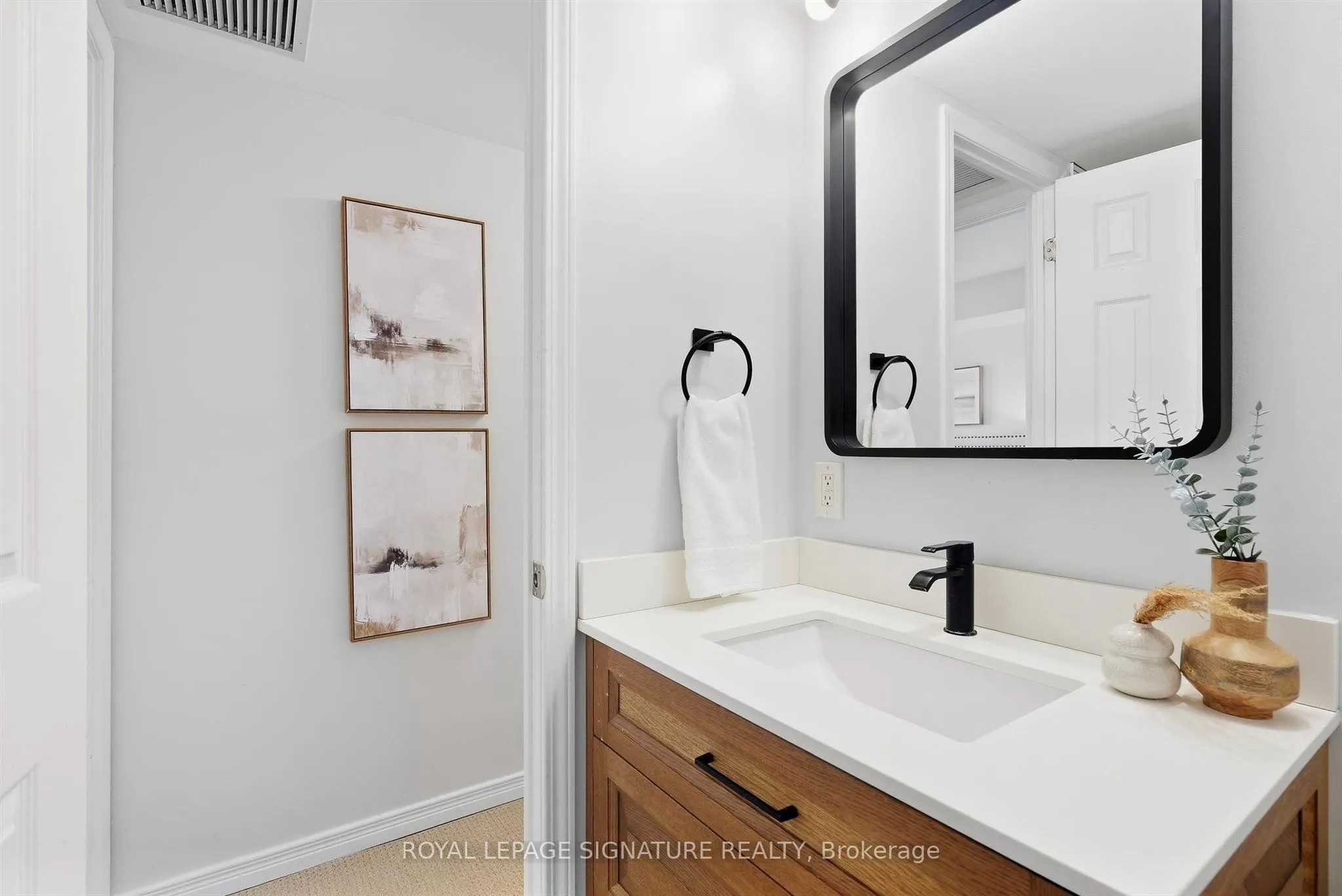 11 Ruttan Street #225