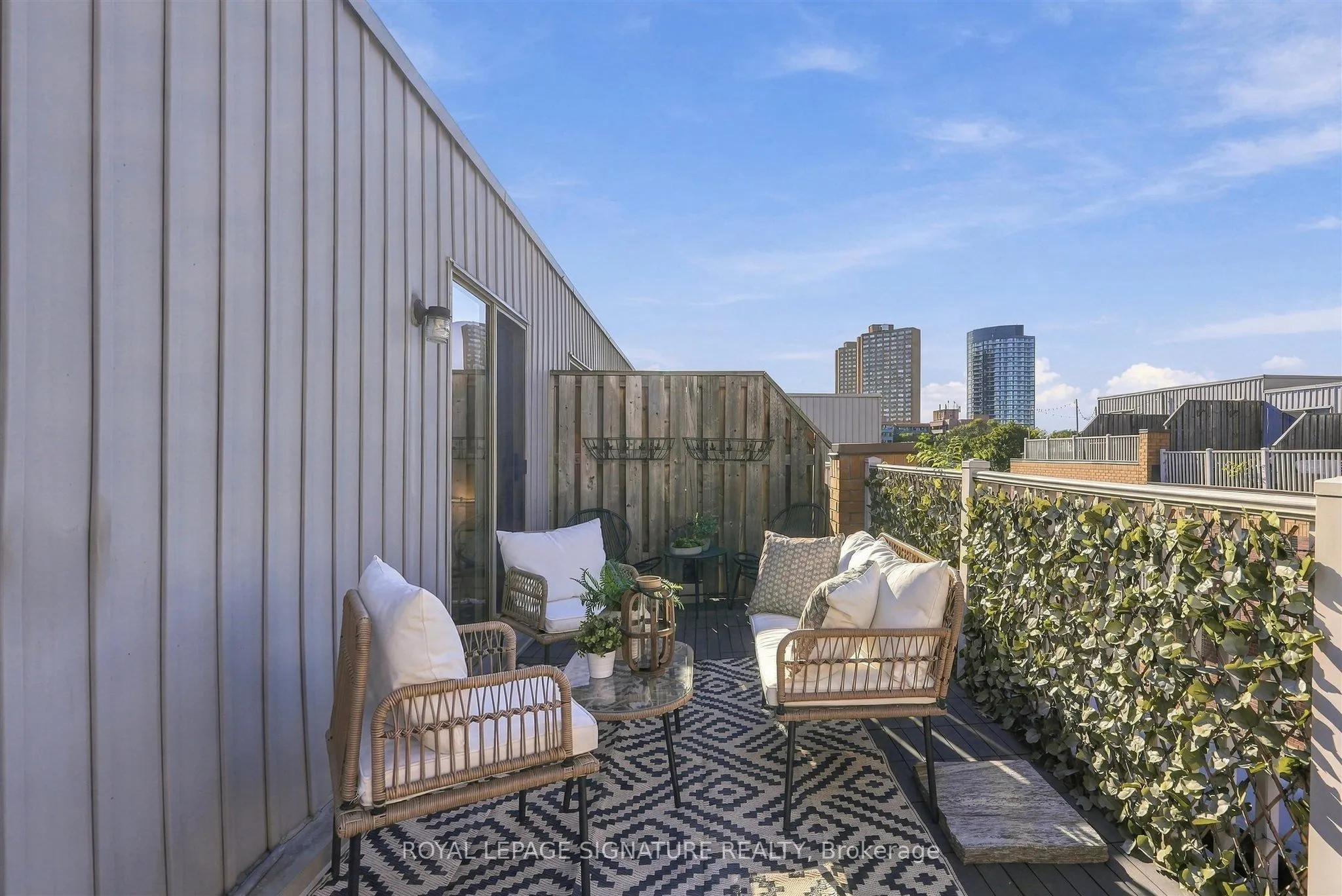 11 Ruttan Street #225