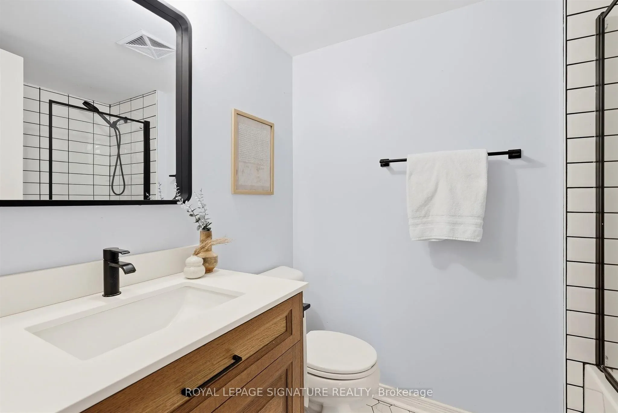 11 Ruttan Street #225