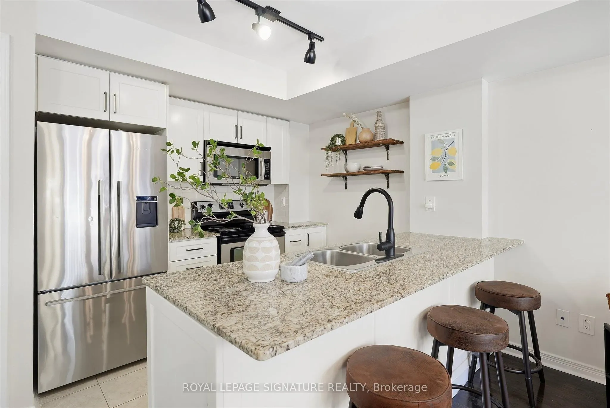 11 Ruttan Street #225
