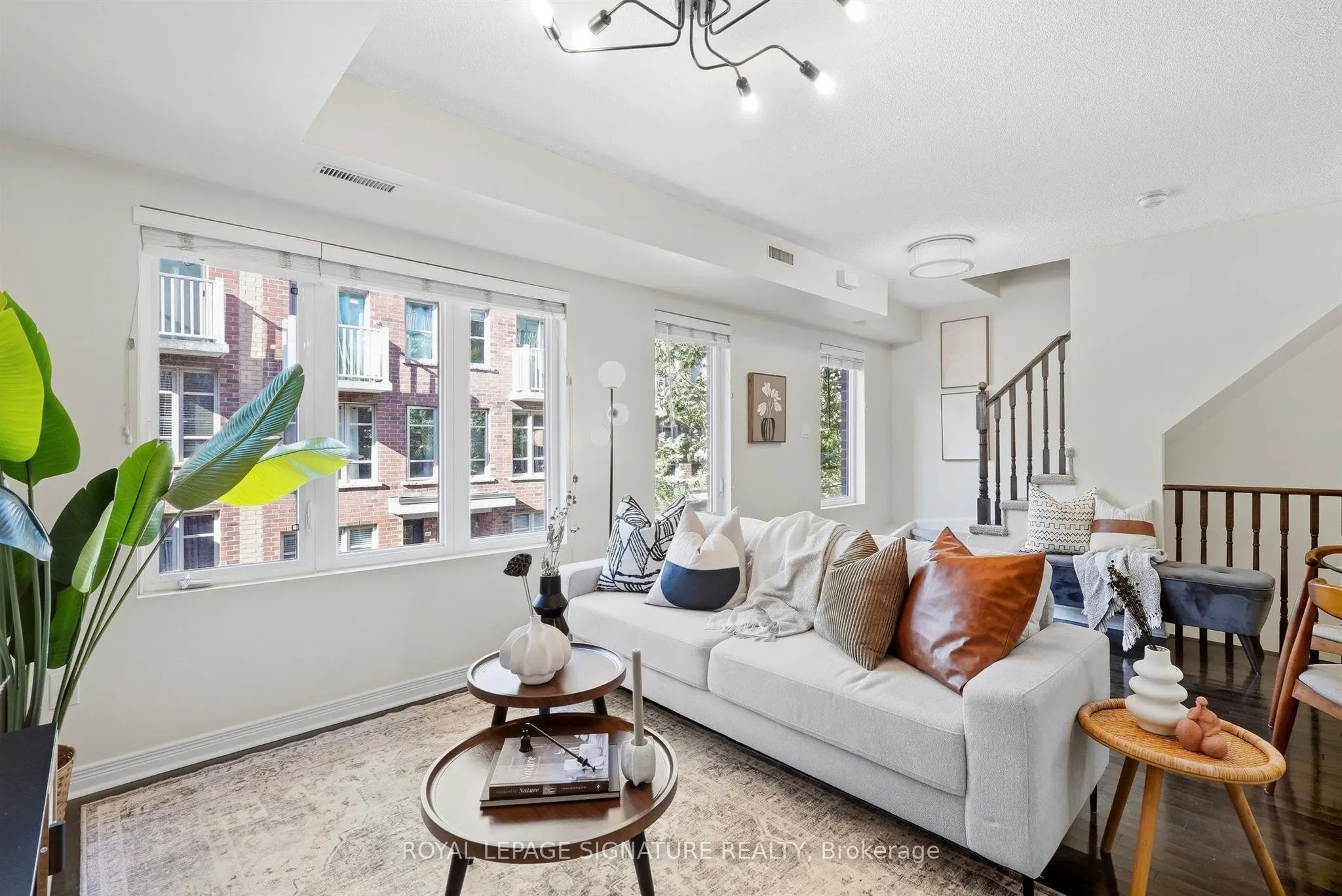 11 Ruttan Street #225