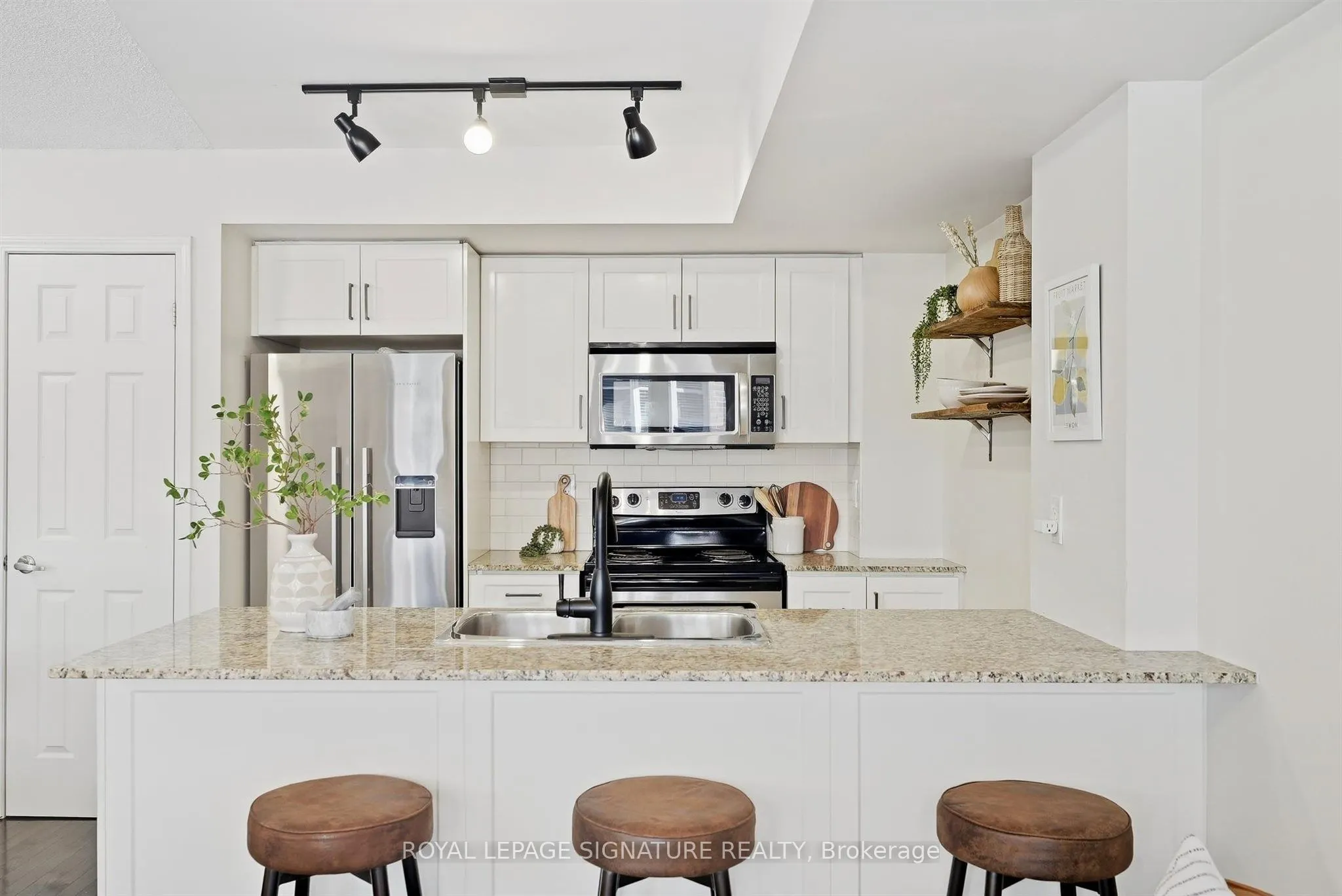 11 Ruttan Street #225