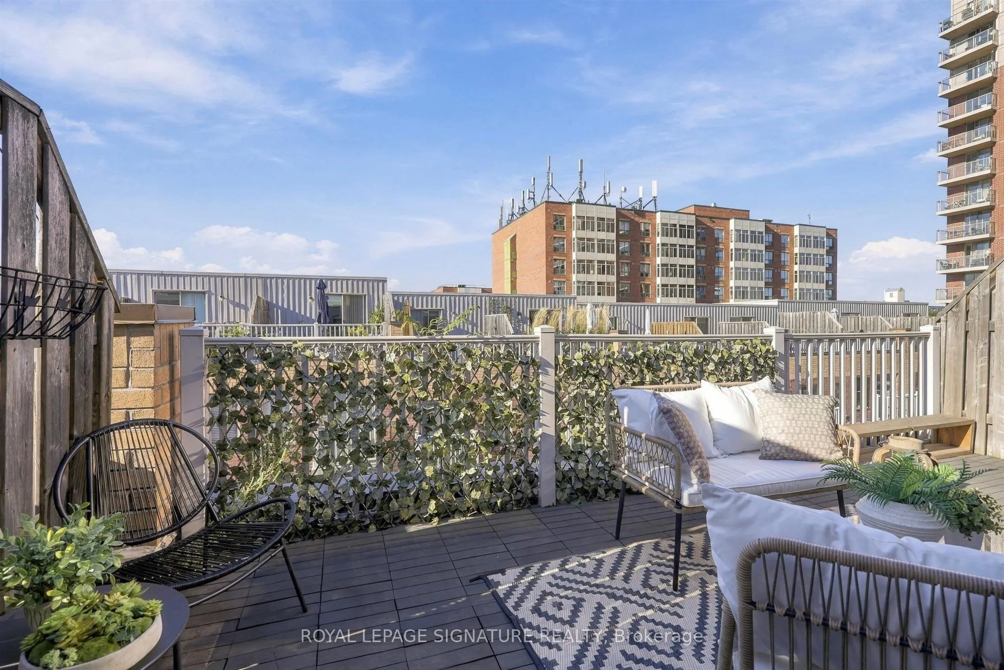 11 Ruttan Street #225