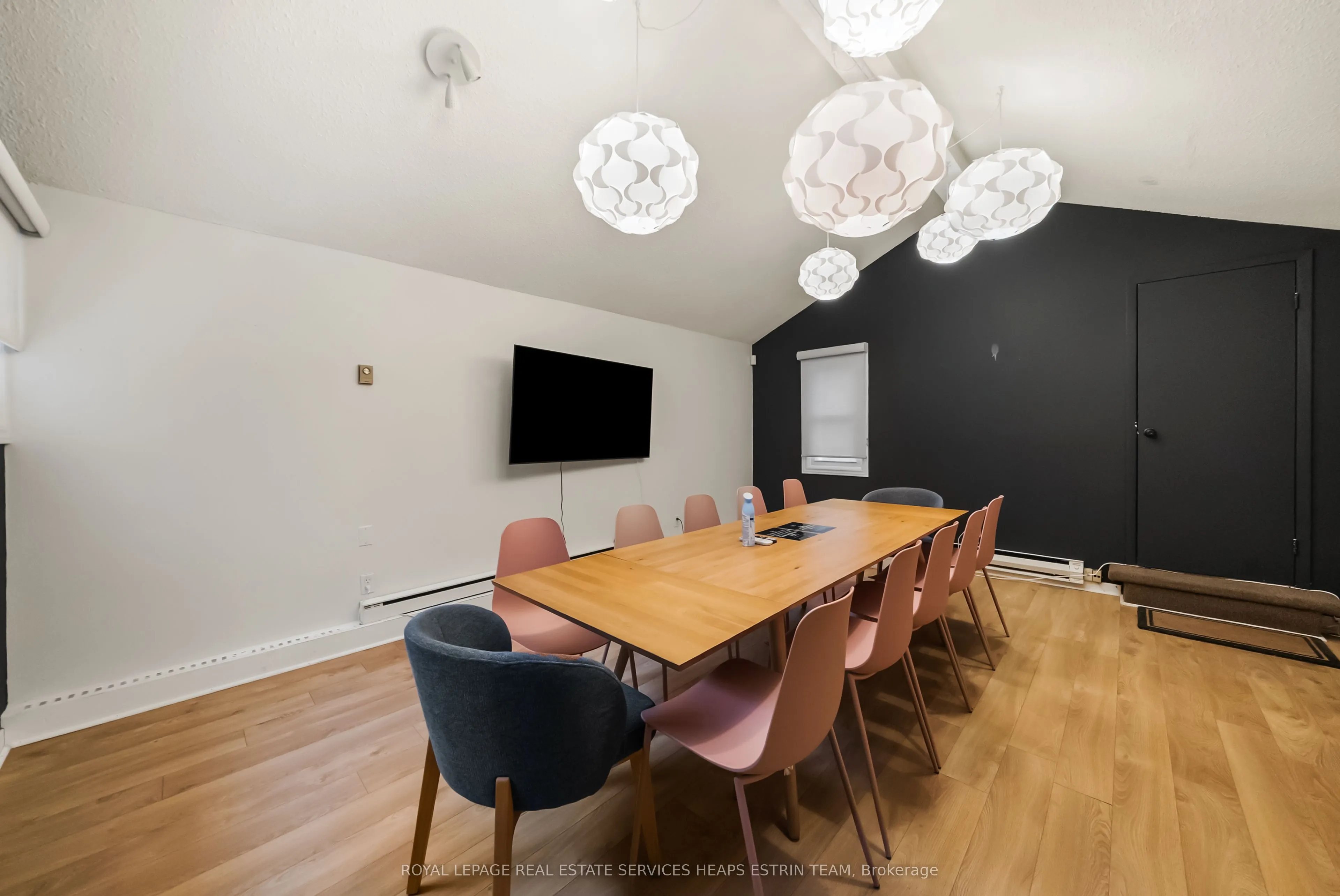 1395 Bayview Avenue #M04
