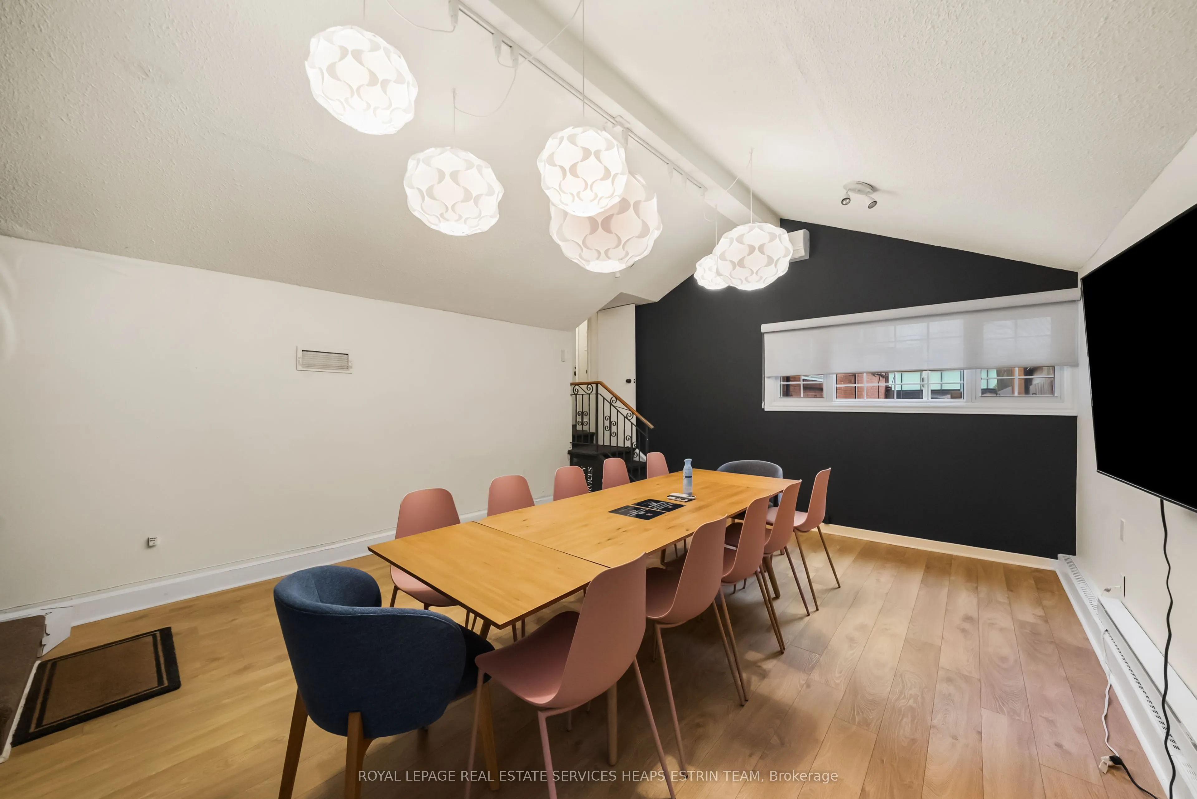 1395 Bayview Avenue #M04