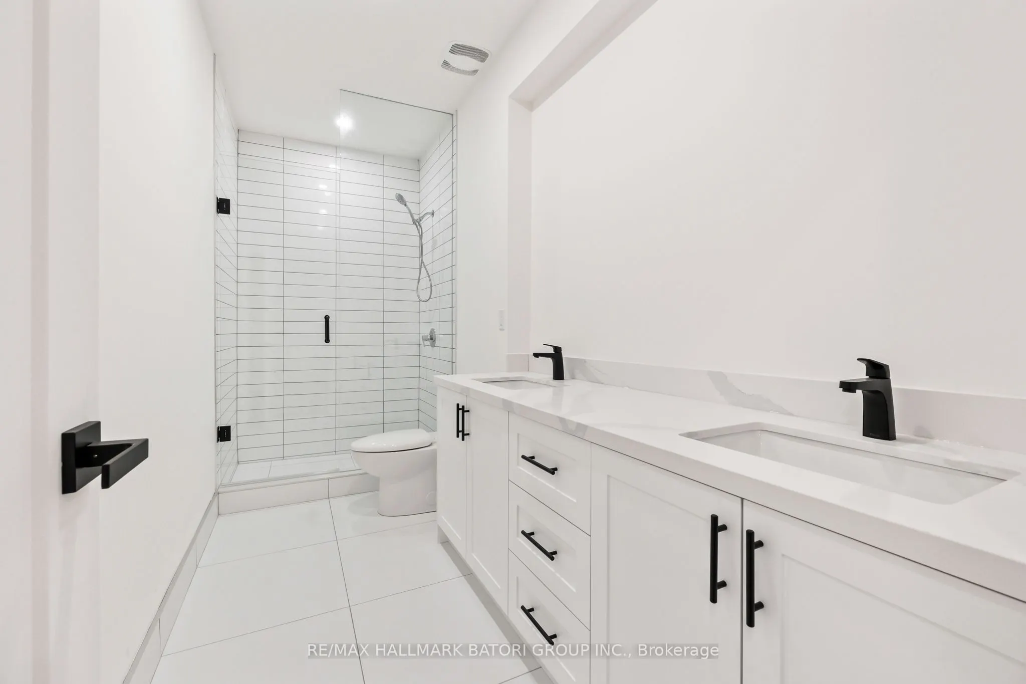 18 Keewatin Avenue #2