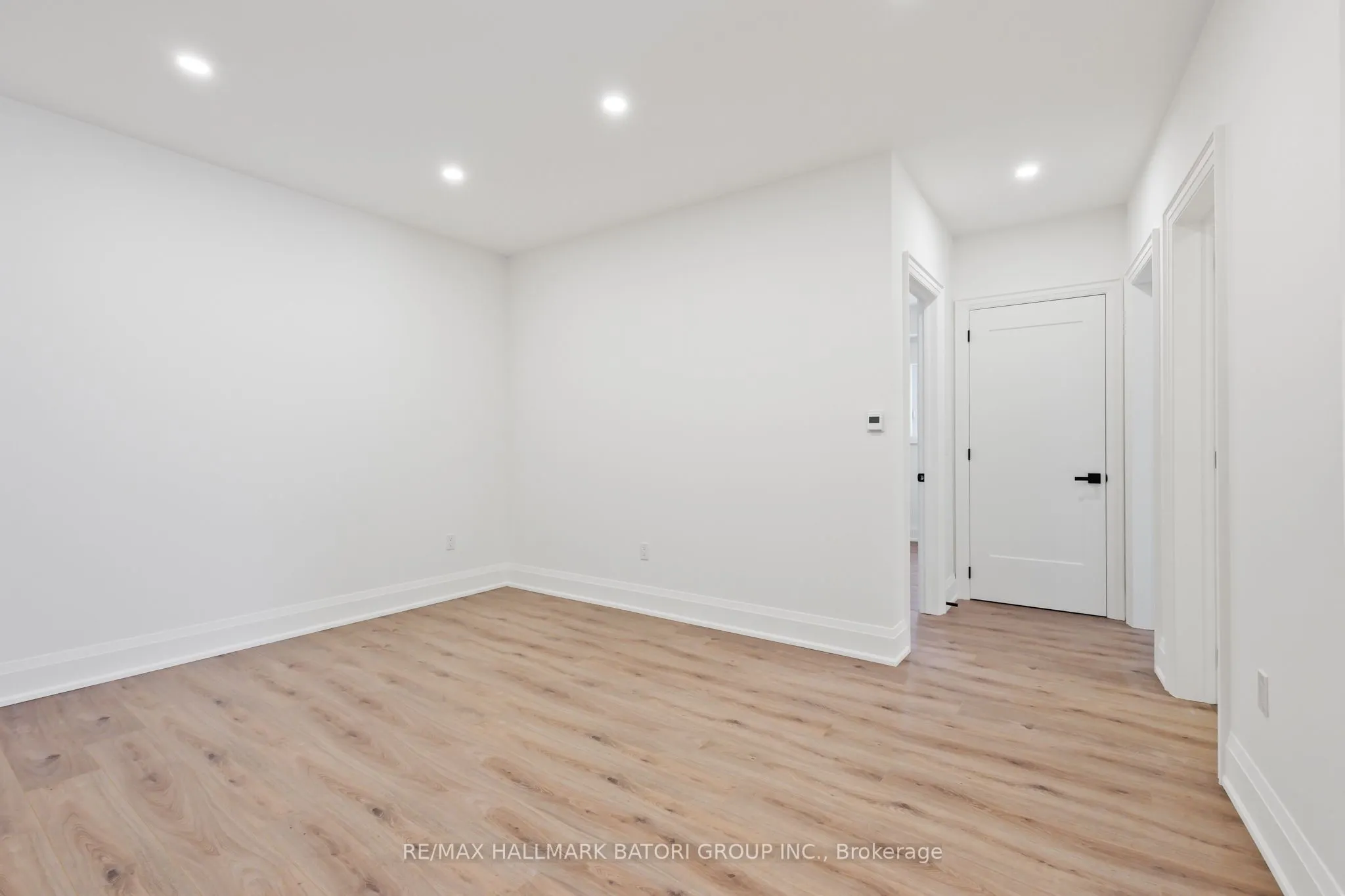 18 Keewatin Avenue #2