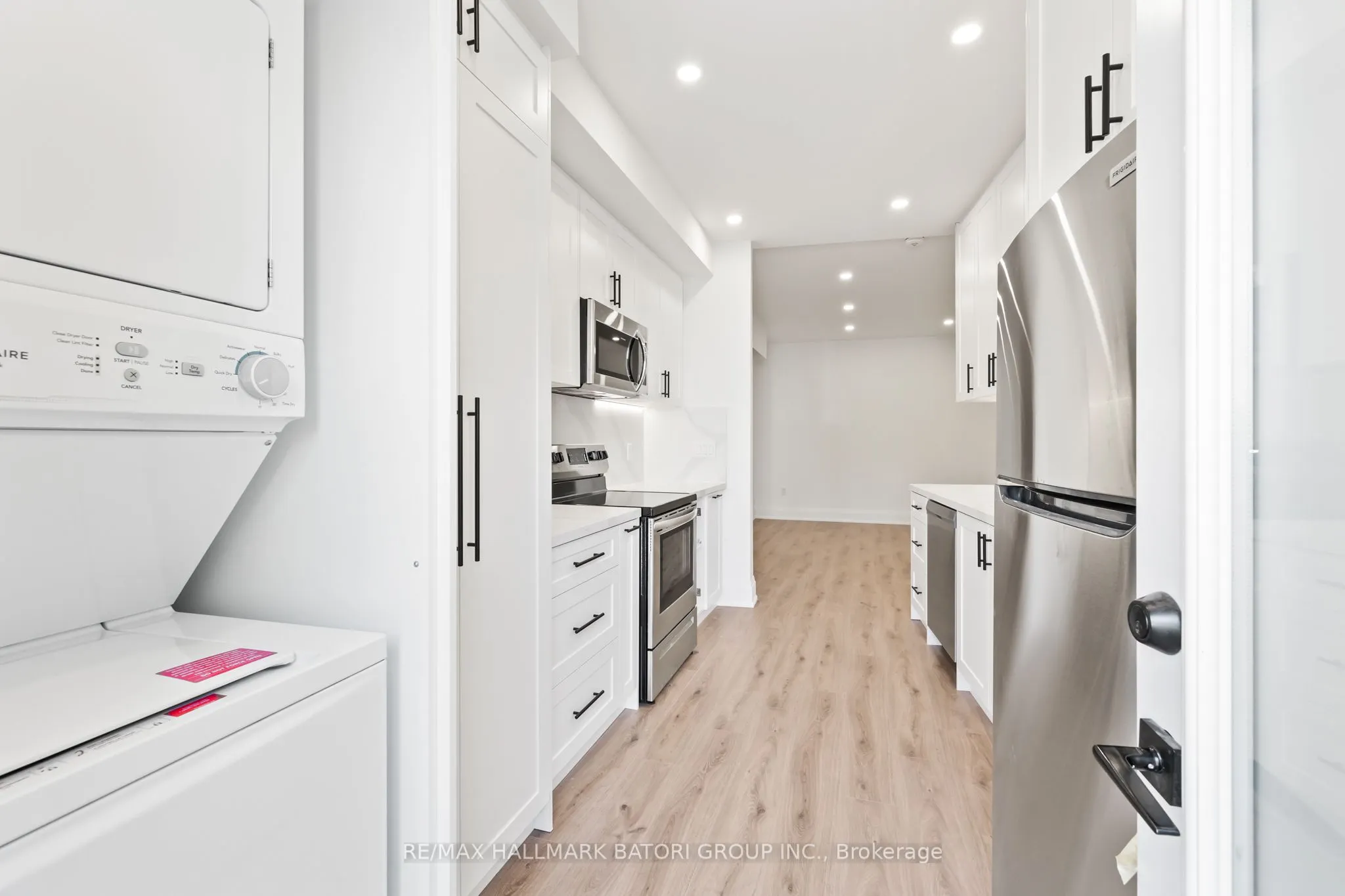 18 Keewatin Avenue #2