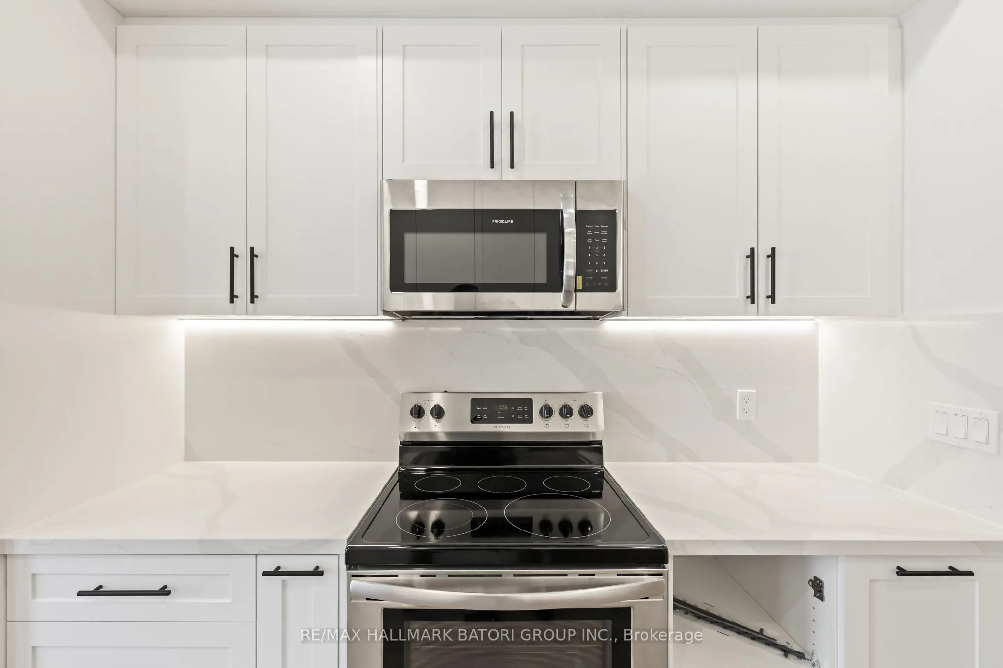 18 Keewatin Avenue #2