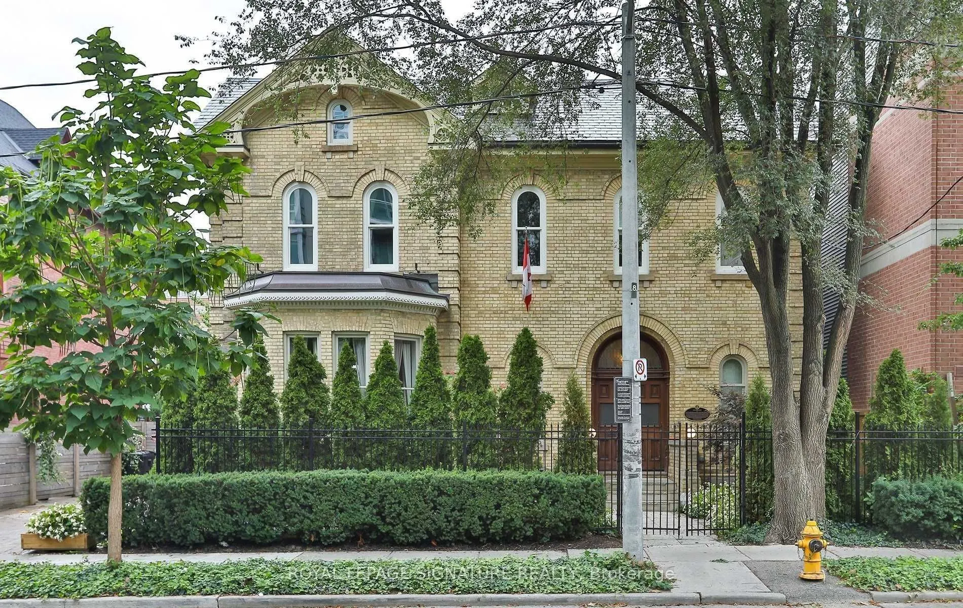 4 Wellesley Place