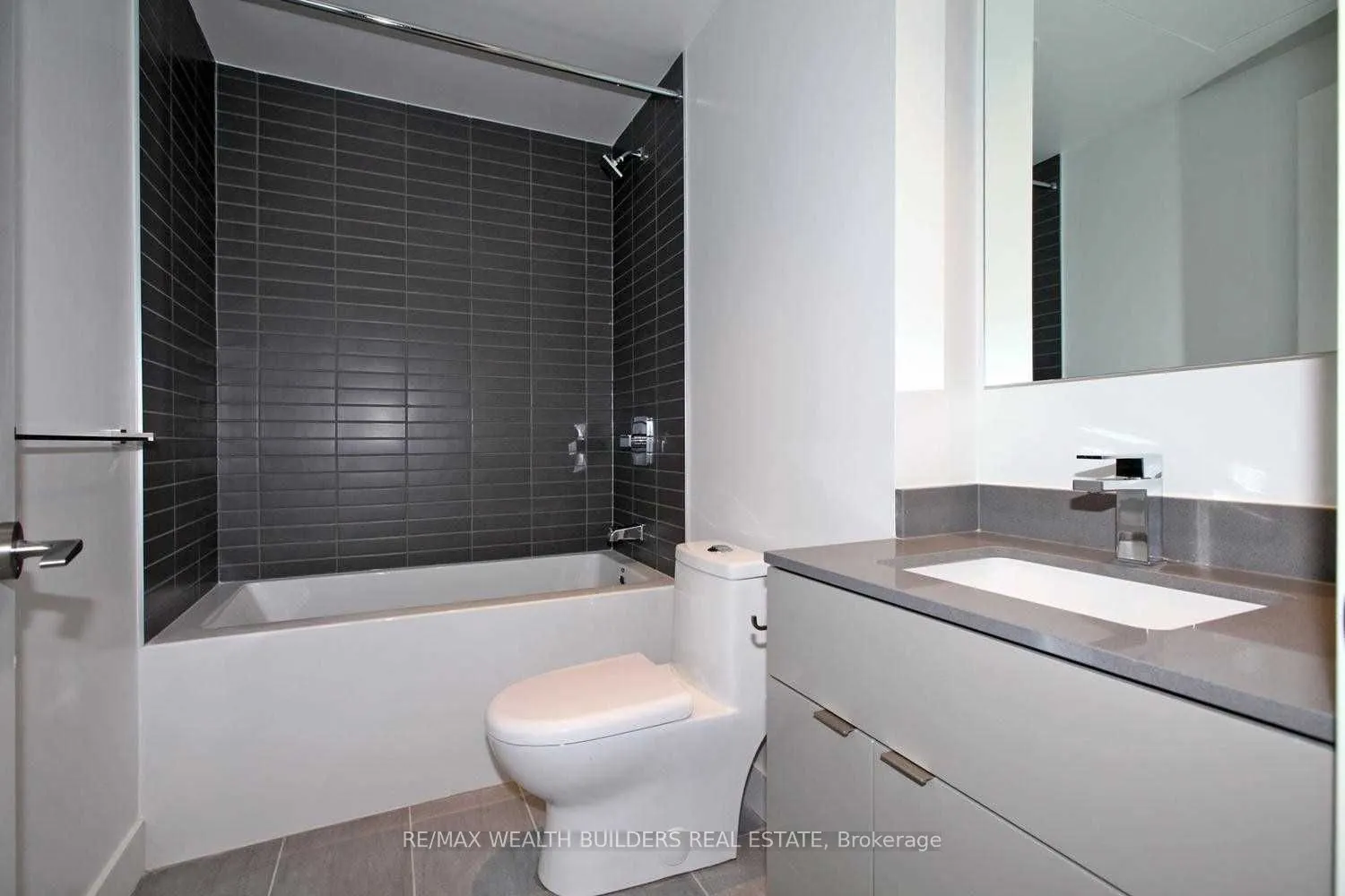 7 Grenville Street #1106