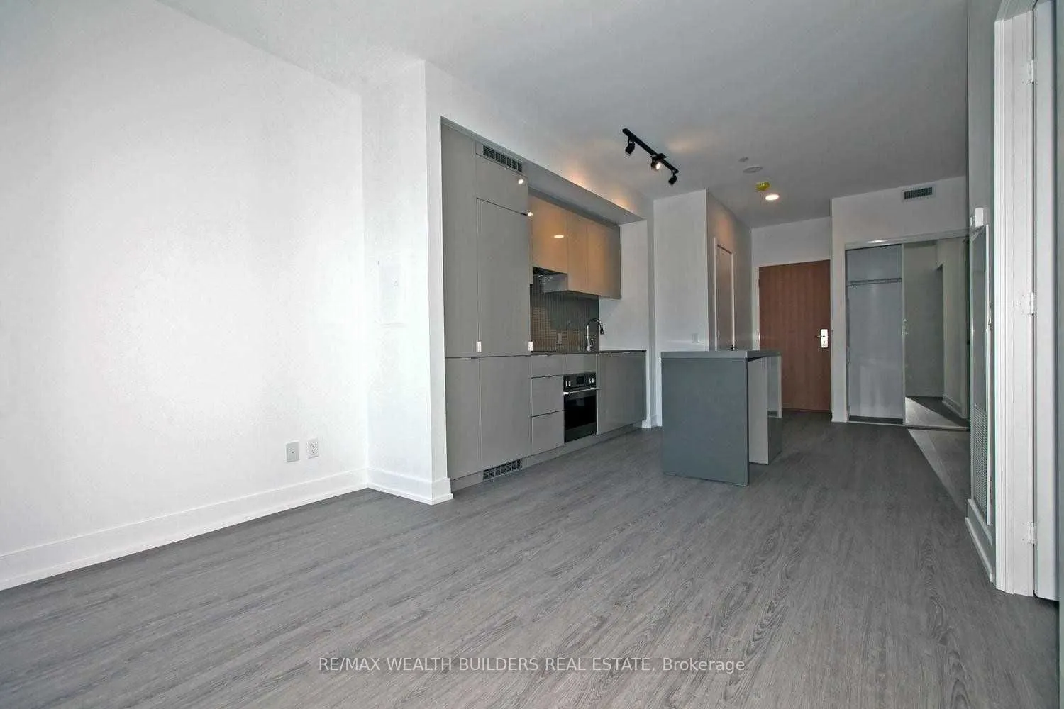 7 Grenville Street #1106