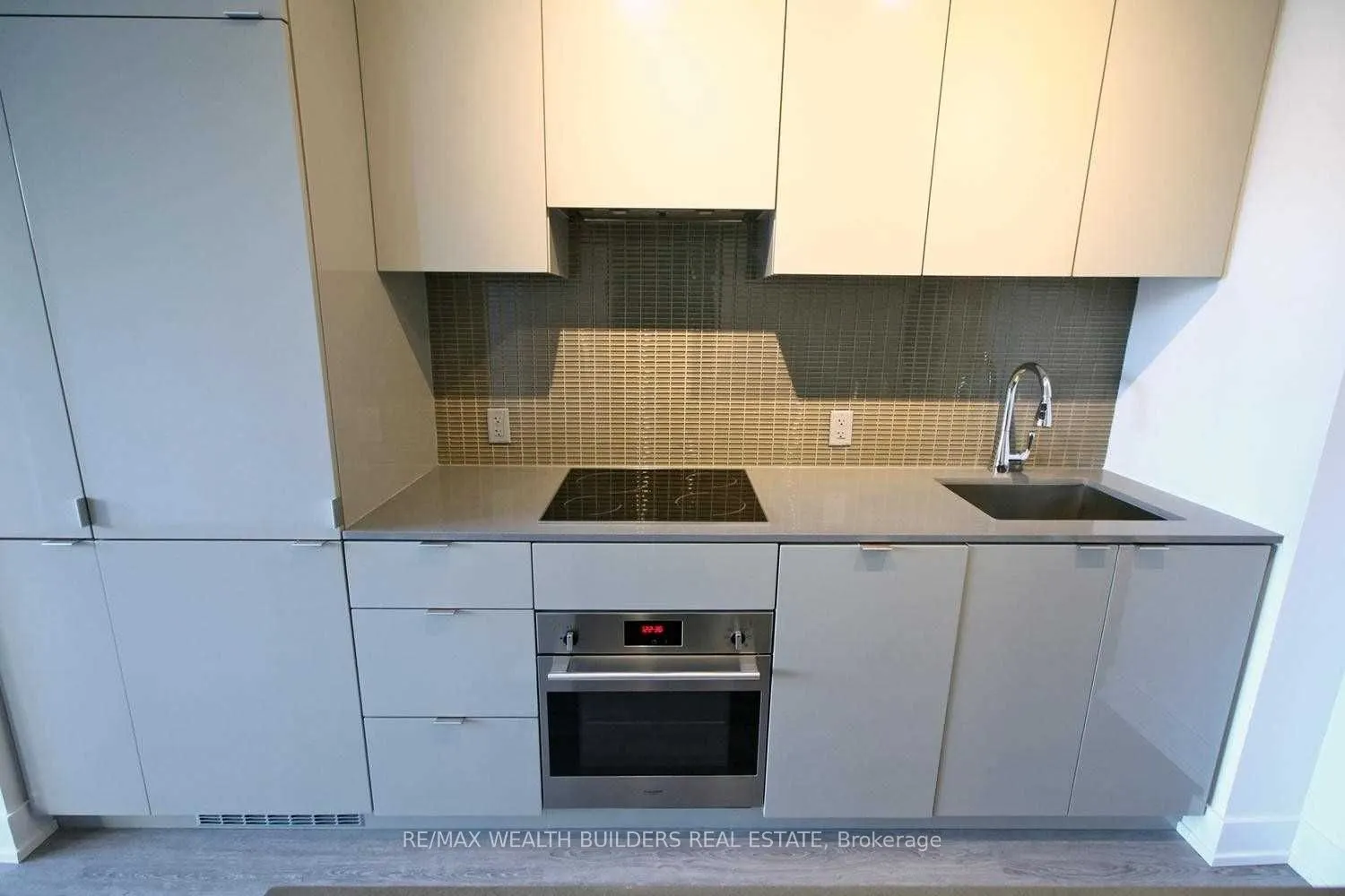 7 Grenville Street #1106