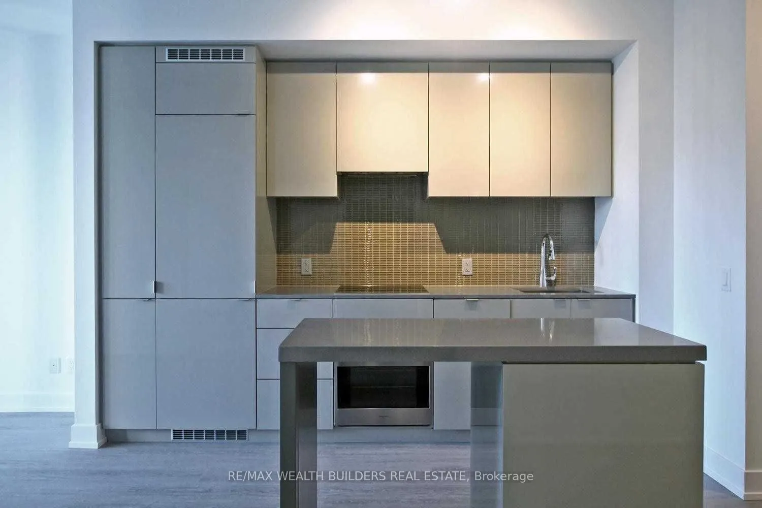 7 Grenville Street #1106