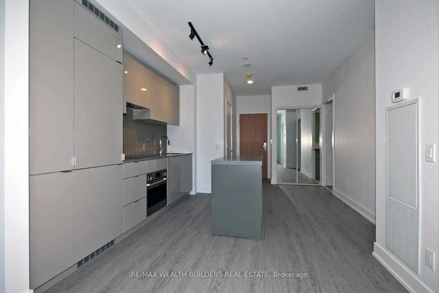7 Grenville Street #1106
