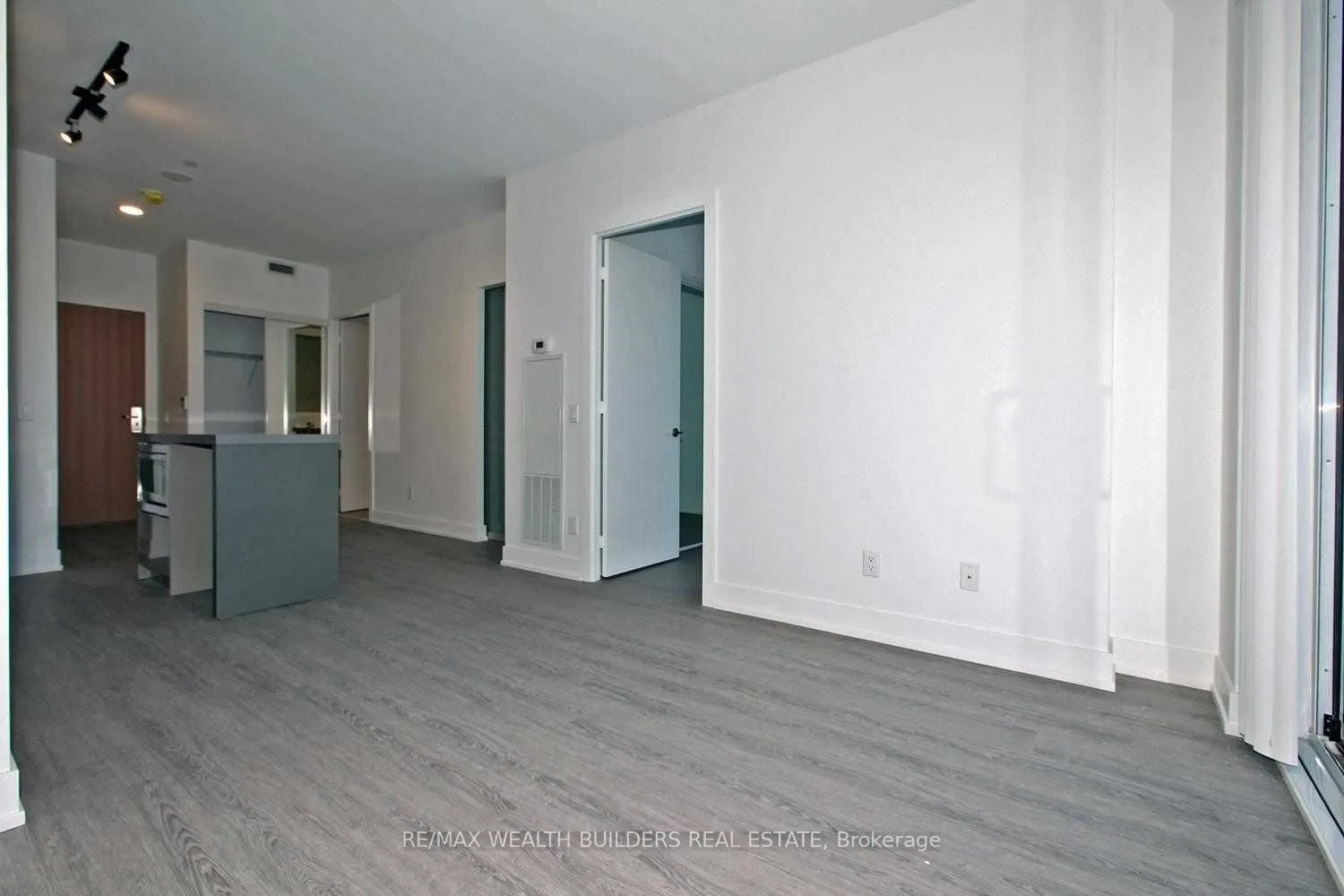 7 Grenville Street #1106