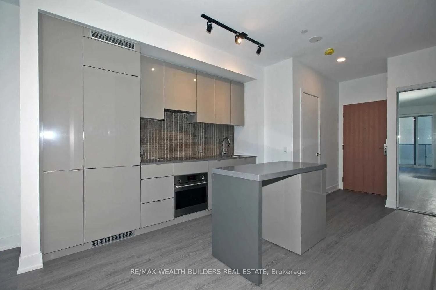7 Grenville Street #1106