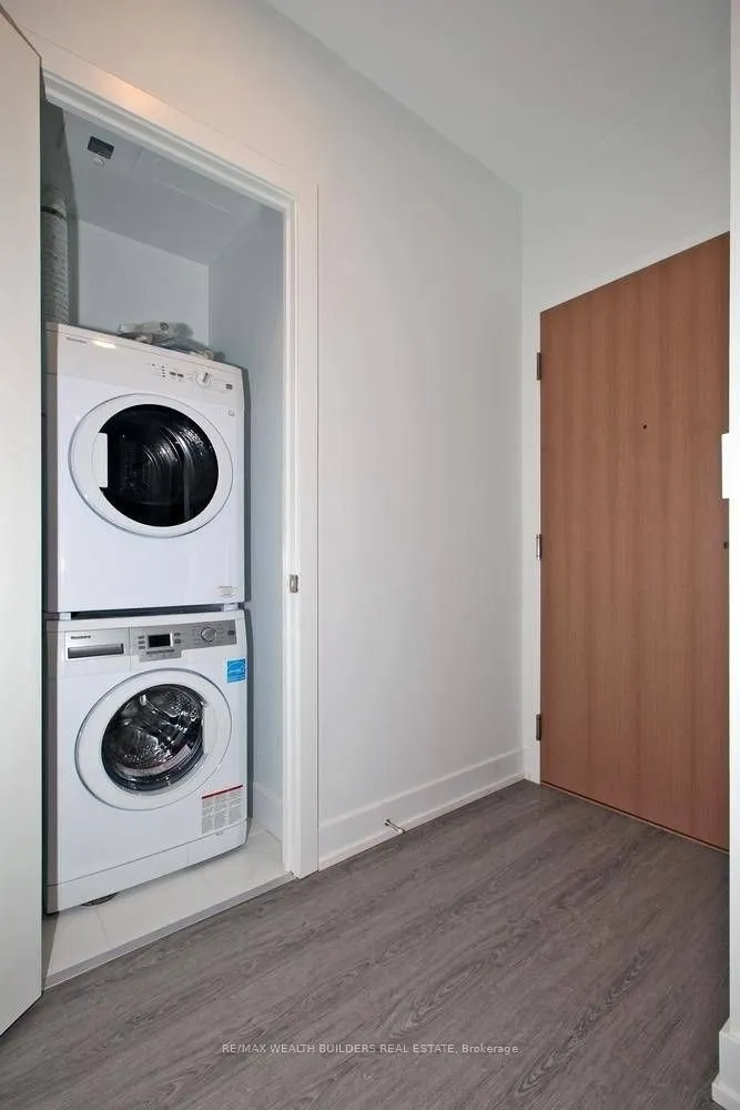 7 Grenville Street #1106