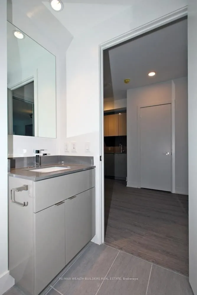 7 Grenville Street #1106