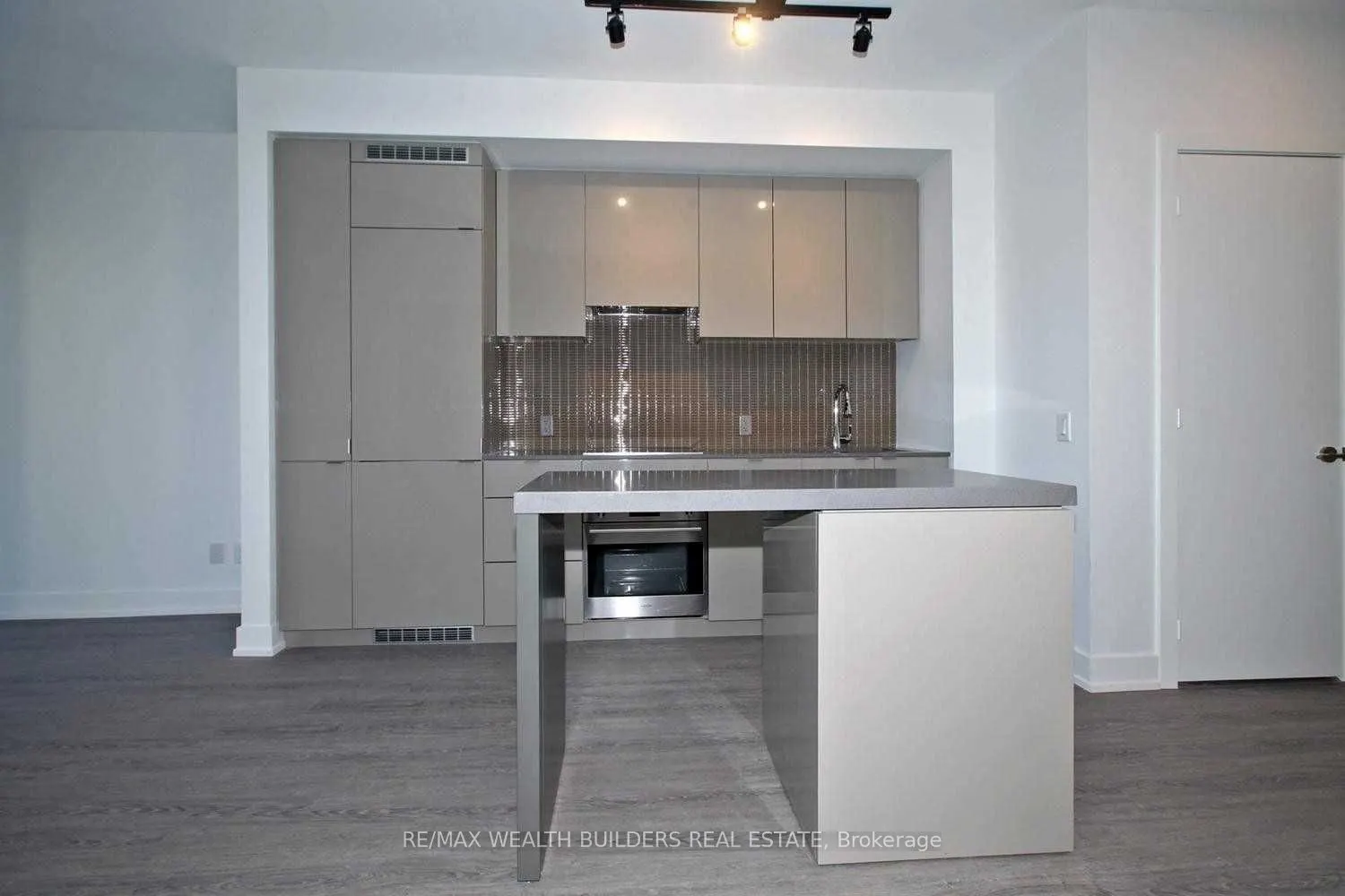 7 Grenville Street #1106