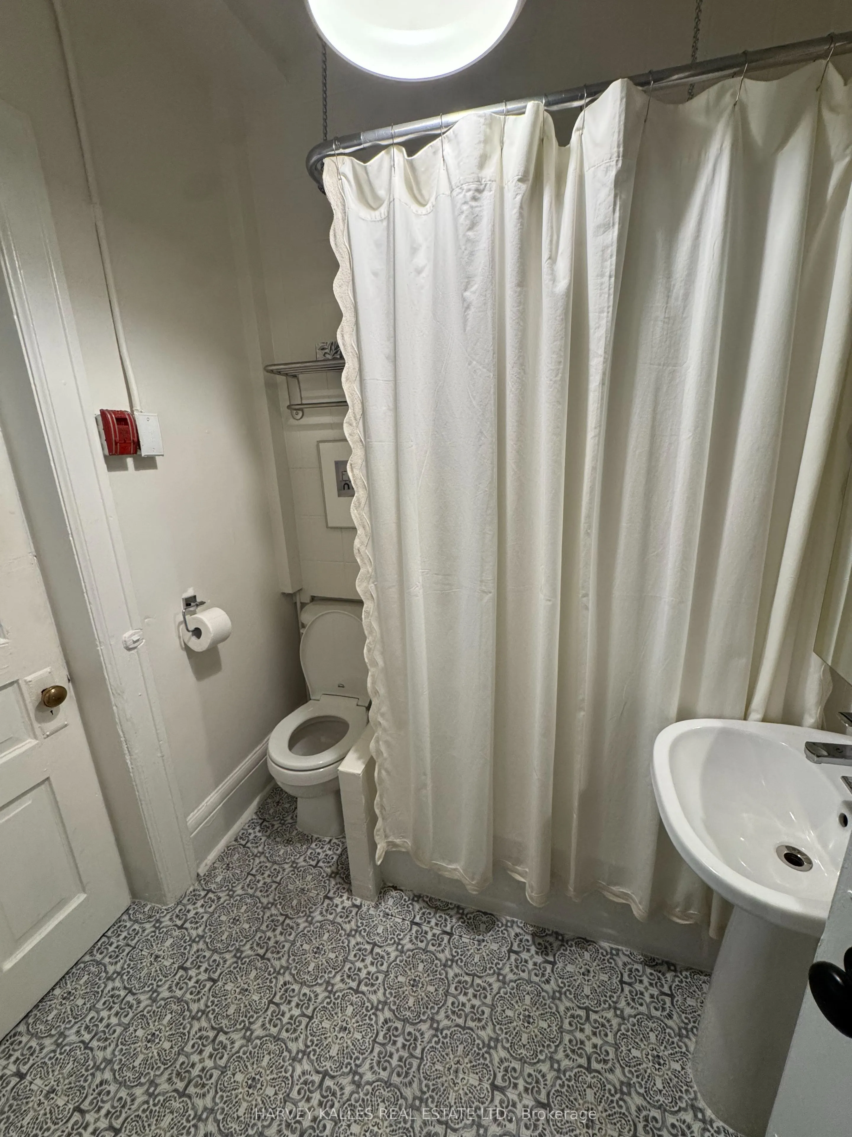1118 Yonge Street #2nd Floor