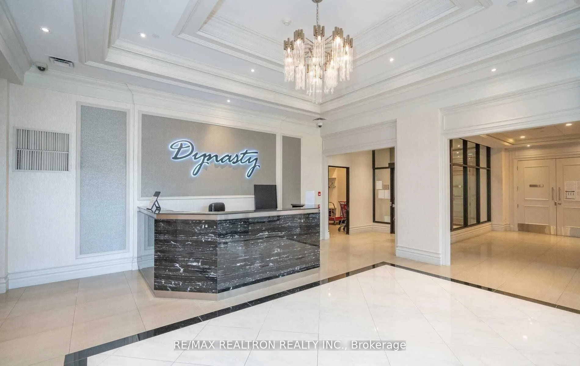 5460 Yonge Street #611
