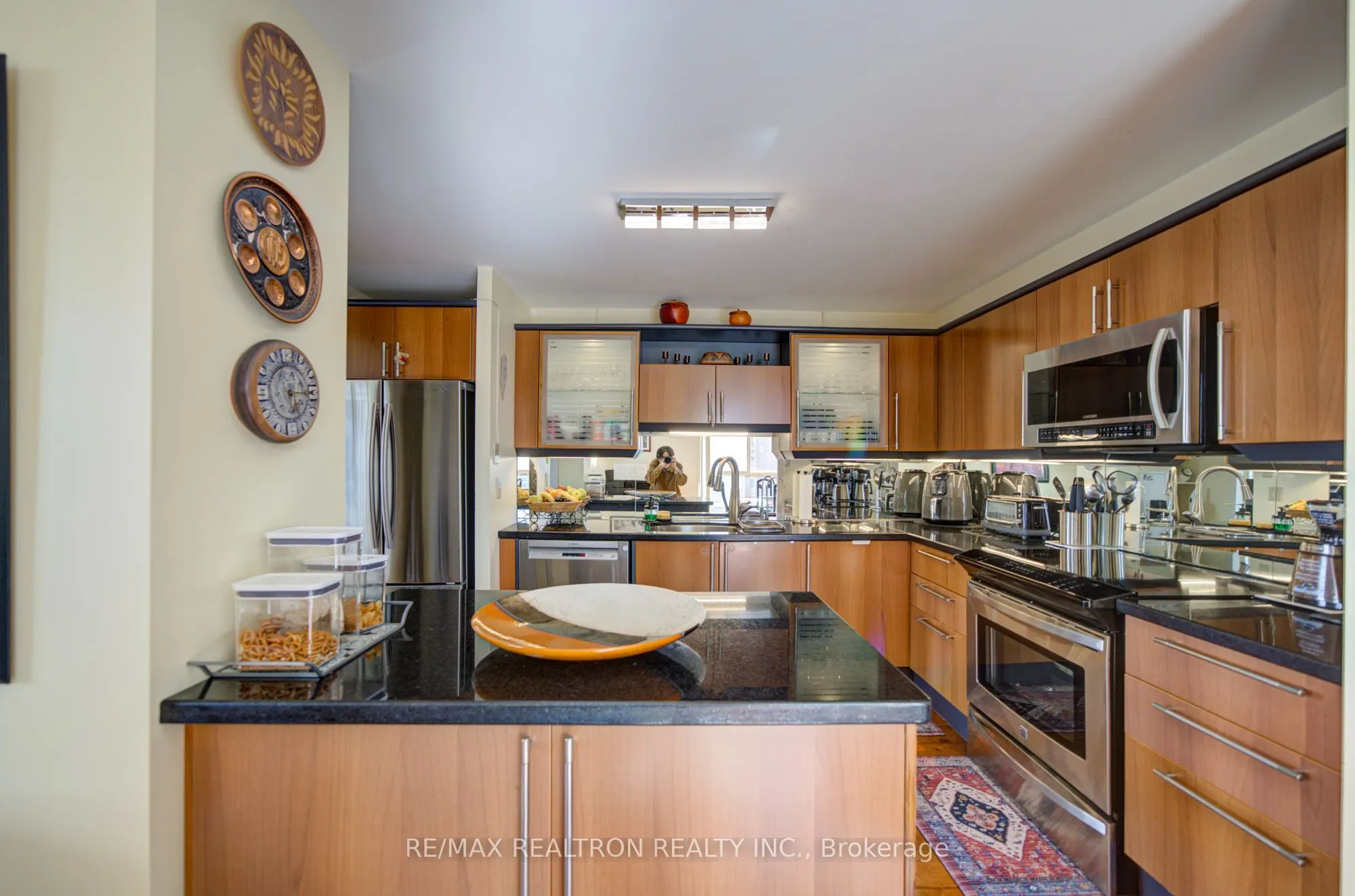 5460 Yonge Street #611