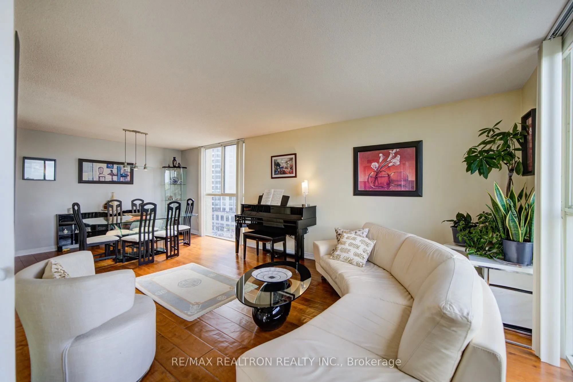 5460 Yonge Street #611