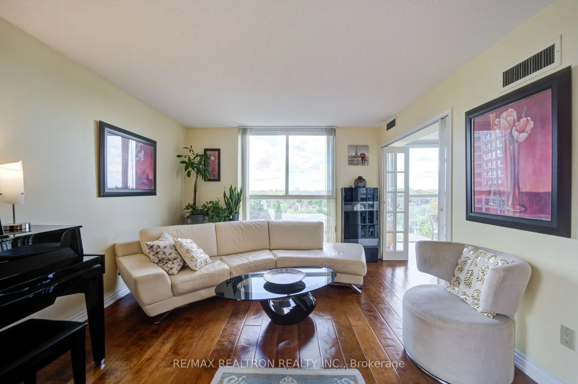 5460 Yonge Street #611
