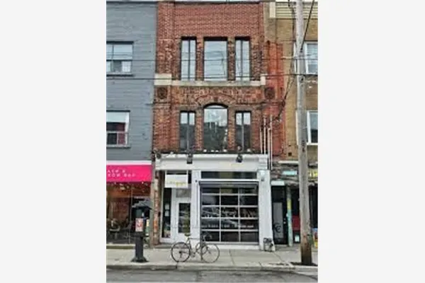 783 Queen Street W