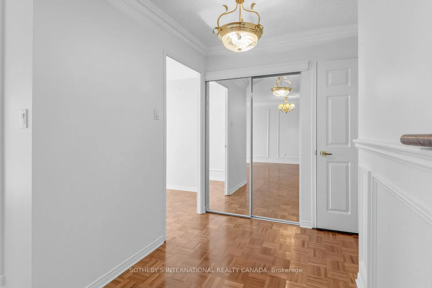 38 Avoca Avenue #704