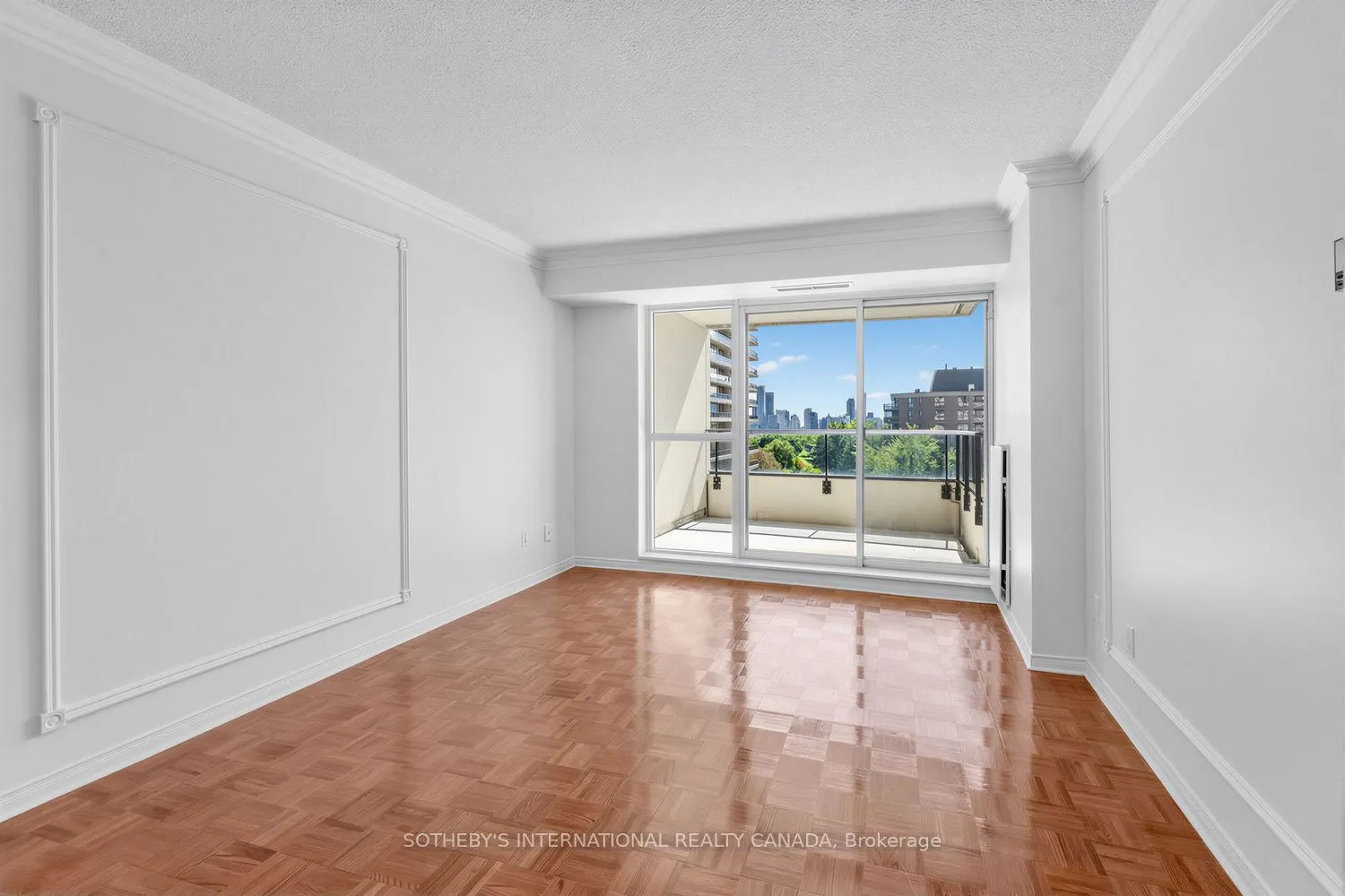 38 Avoca Avenue #704