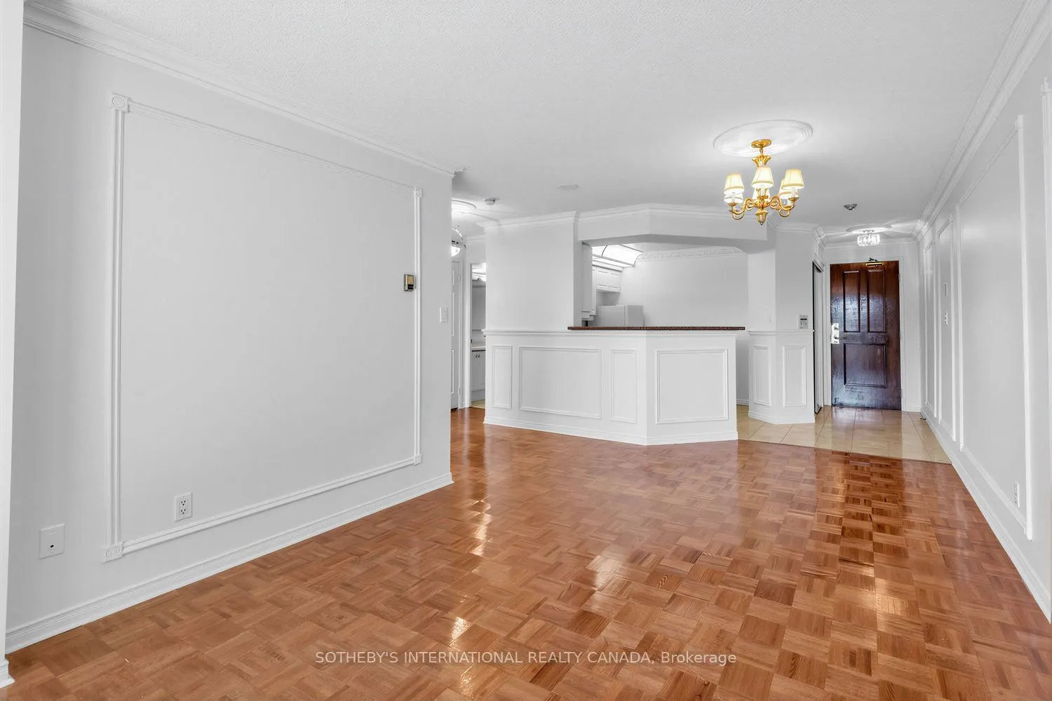 38 Avoca Avenue #704