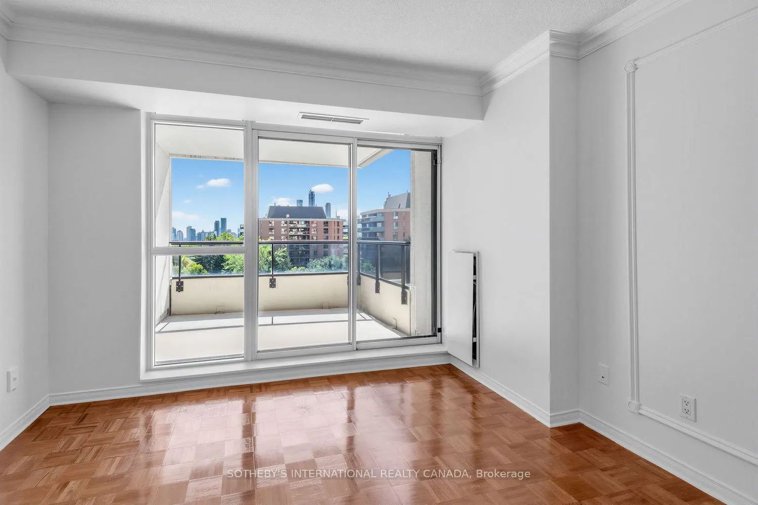 38 Avoca Avenue #704