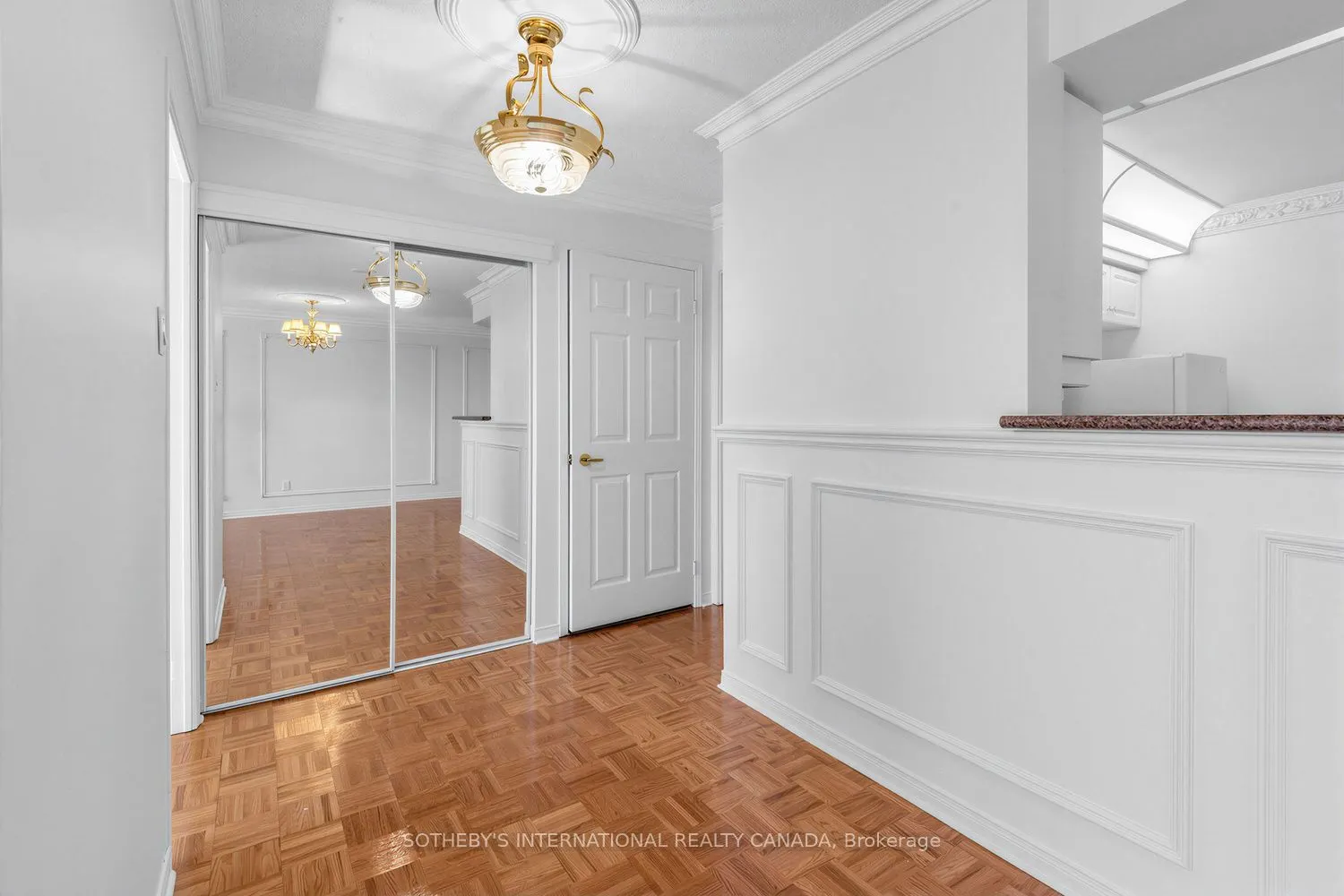 38 Avoca Avenue #704