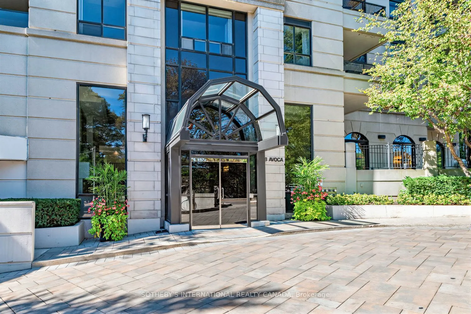 38 Avoca Avenue #704