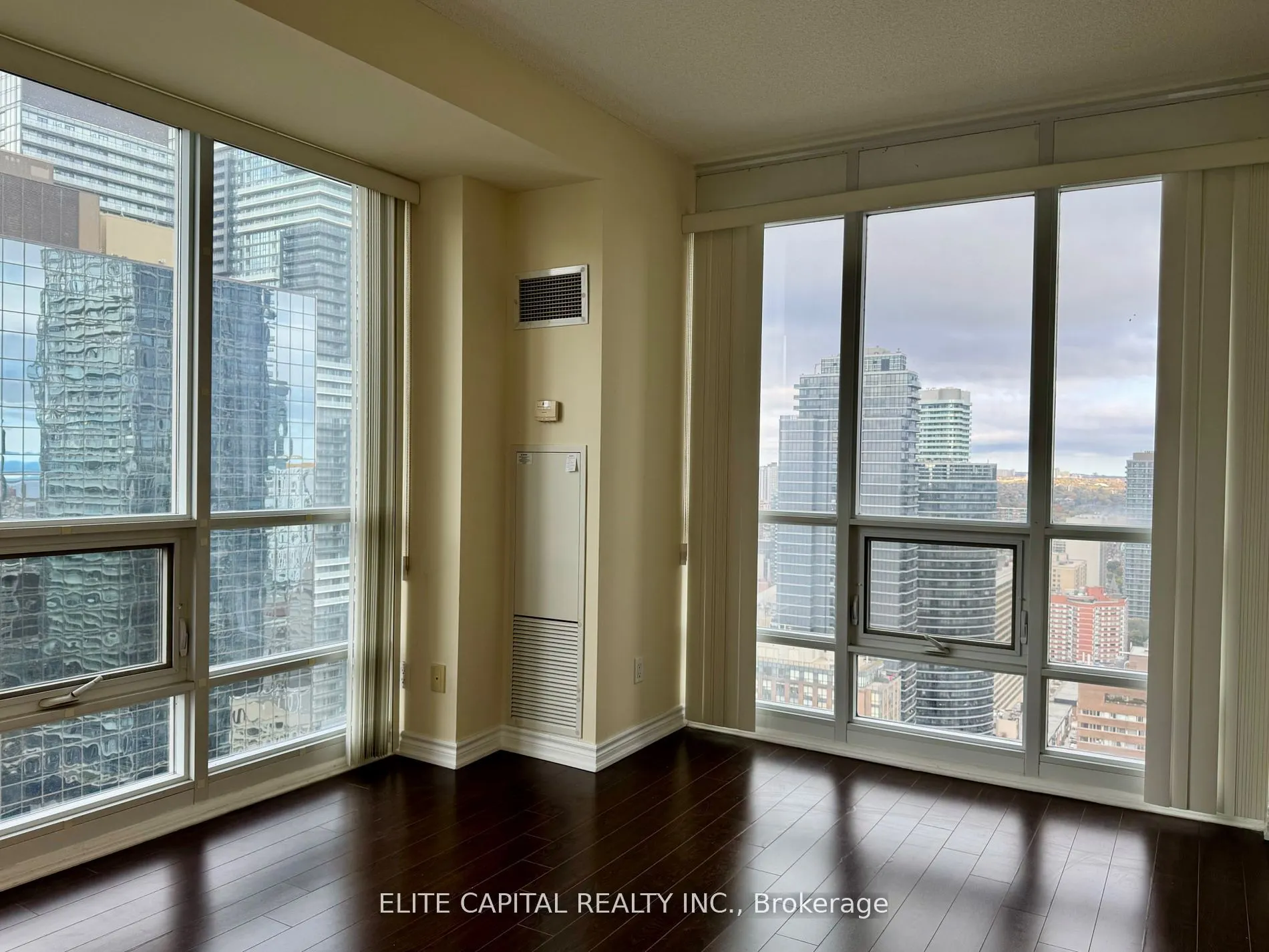 761 Bay Street #3502