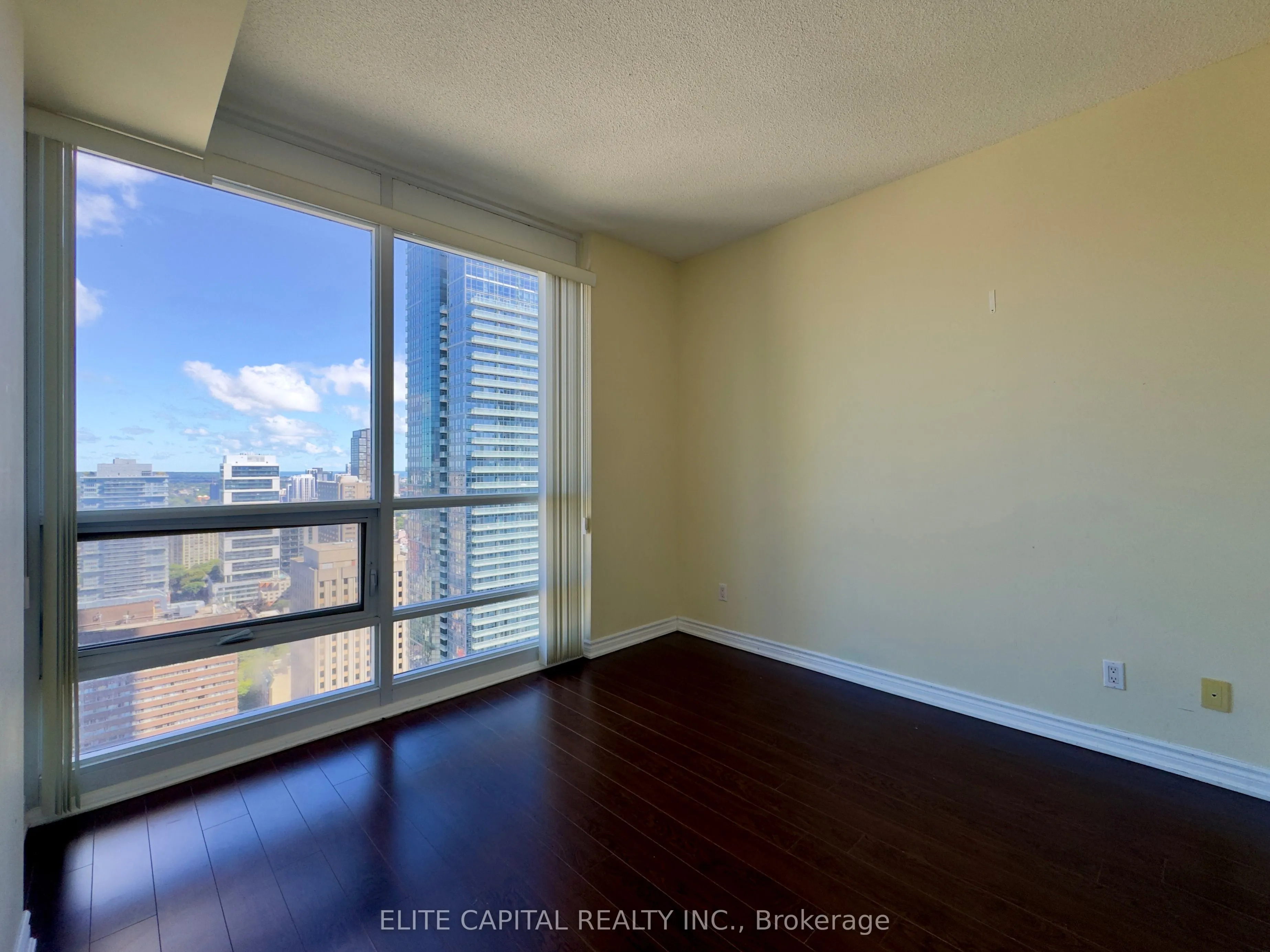 761 Bay Street #3502