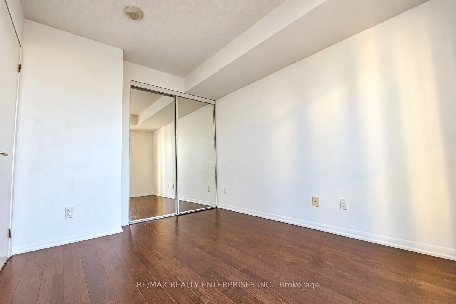 215 Fort York Boulevard #612