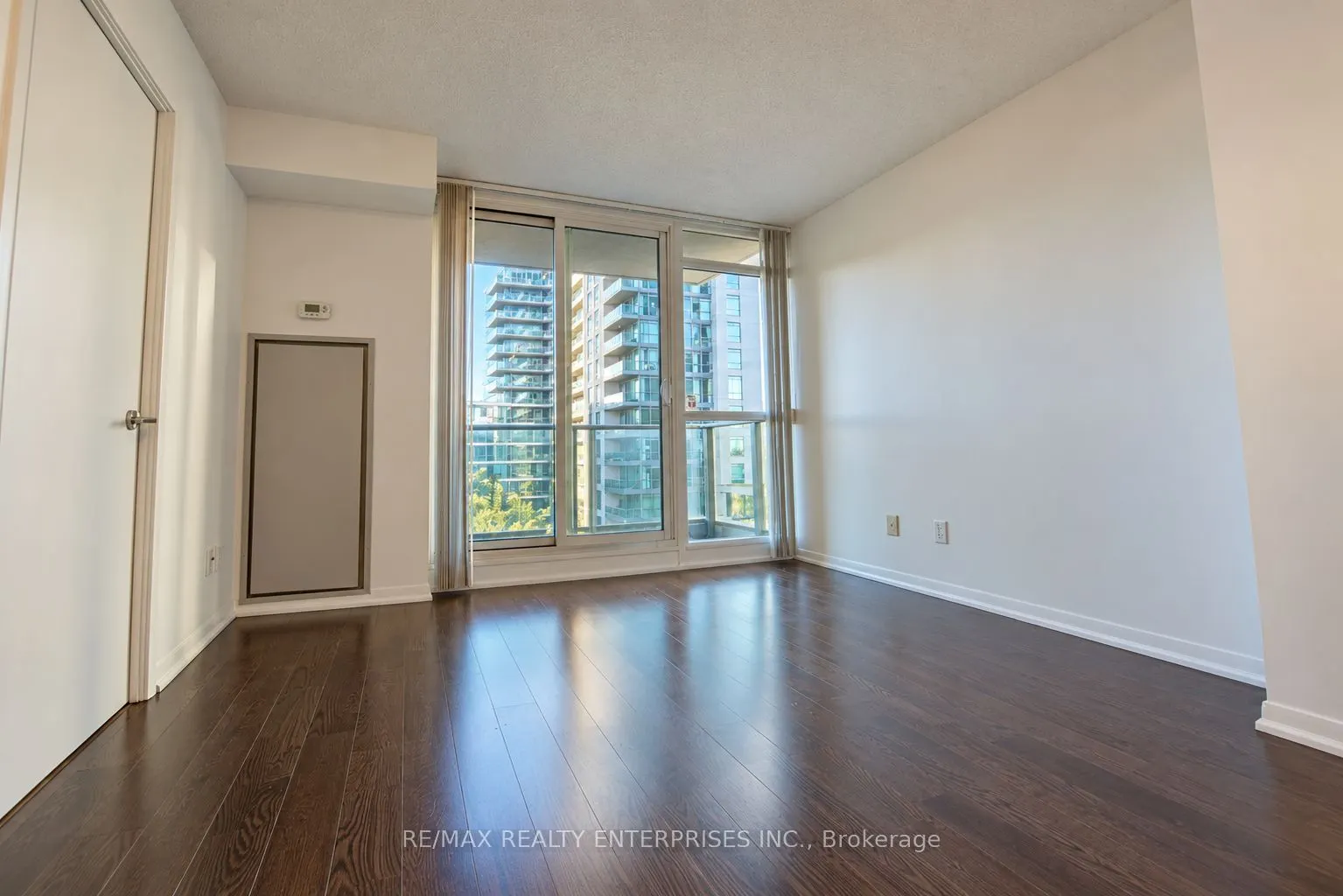 215 Fort York Boulevard #612