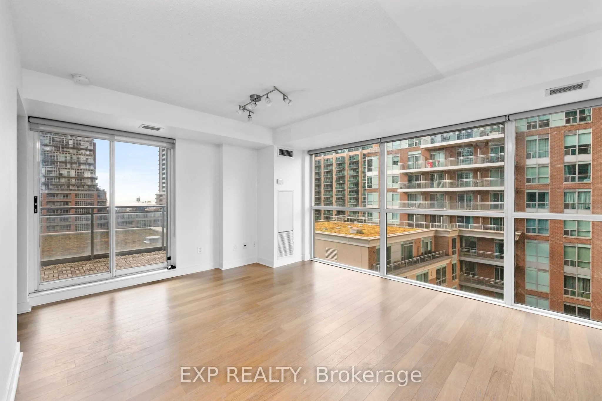 80 Western Battery Road #712