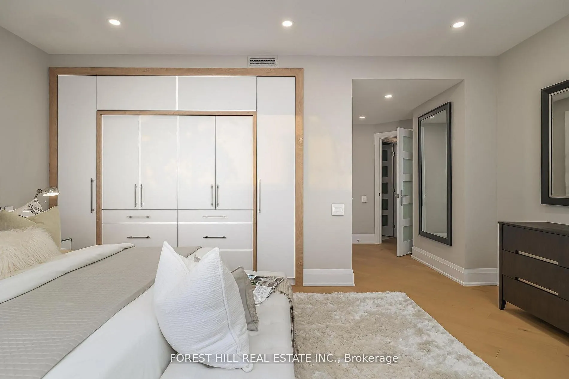 342 Spadina Road #301