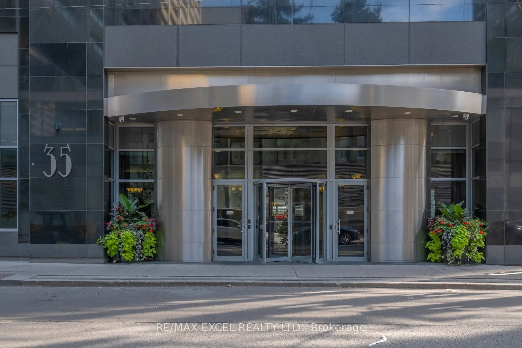 35 Balmuto Street #1205
