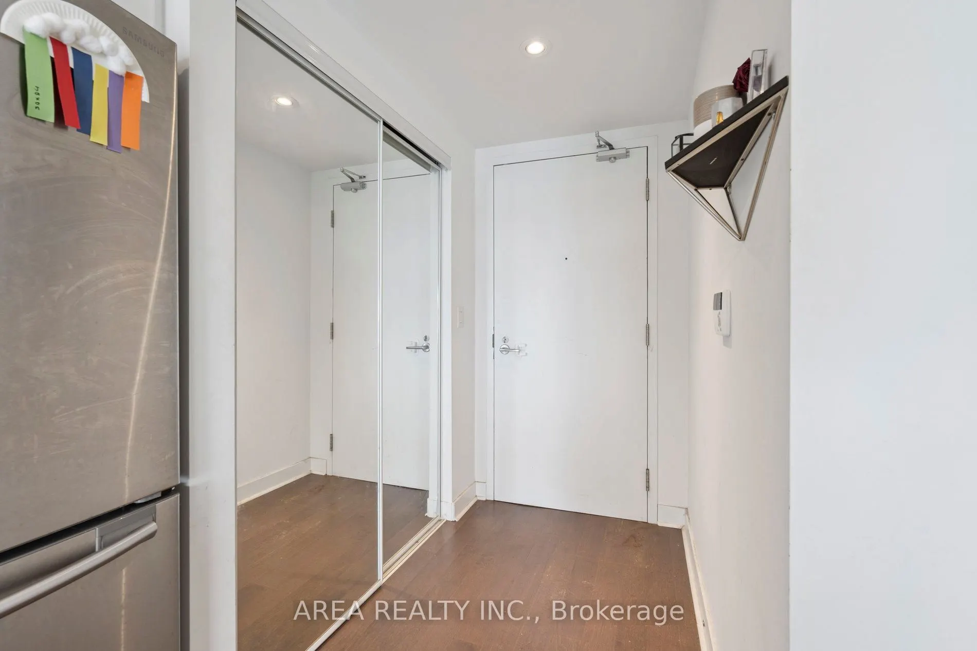58 Orchard View Boulevard #1910