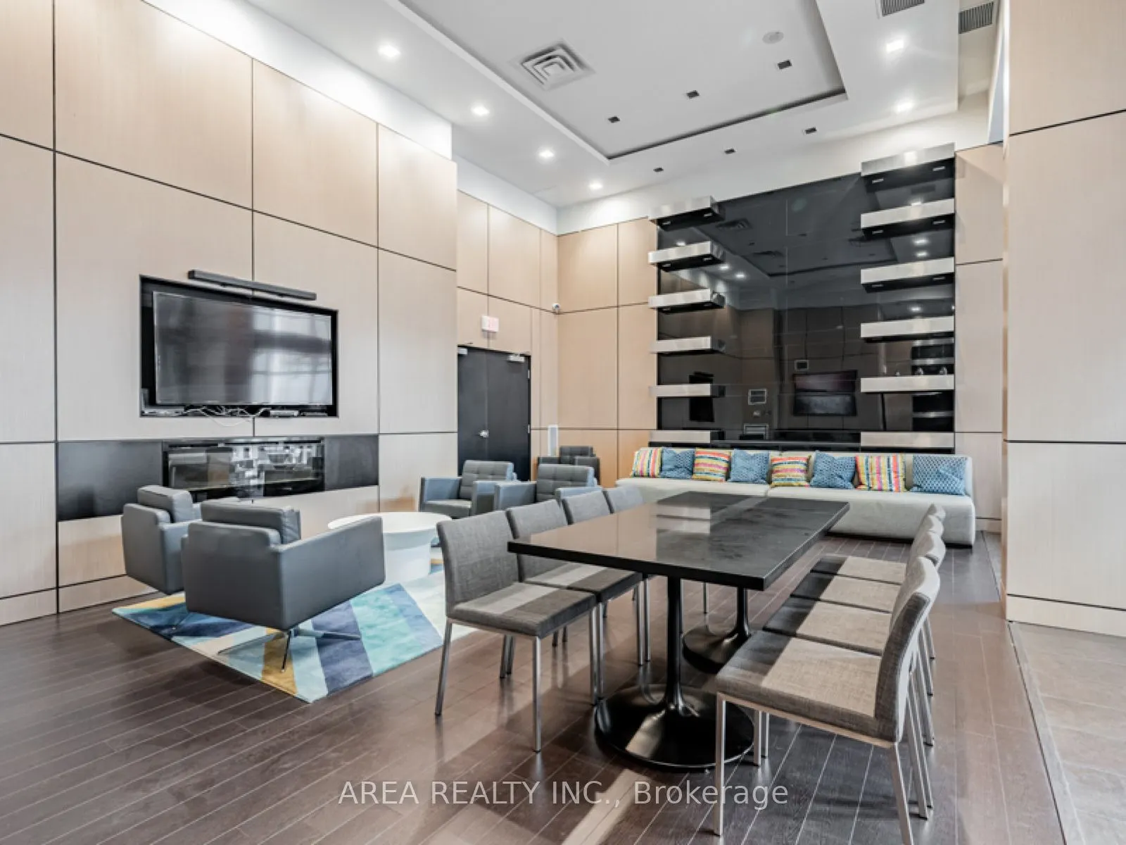 58 Orchard View Boulevard #1910