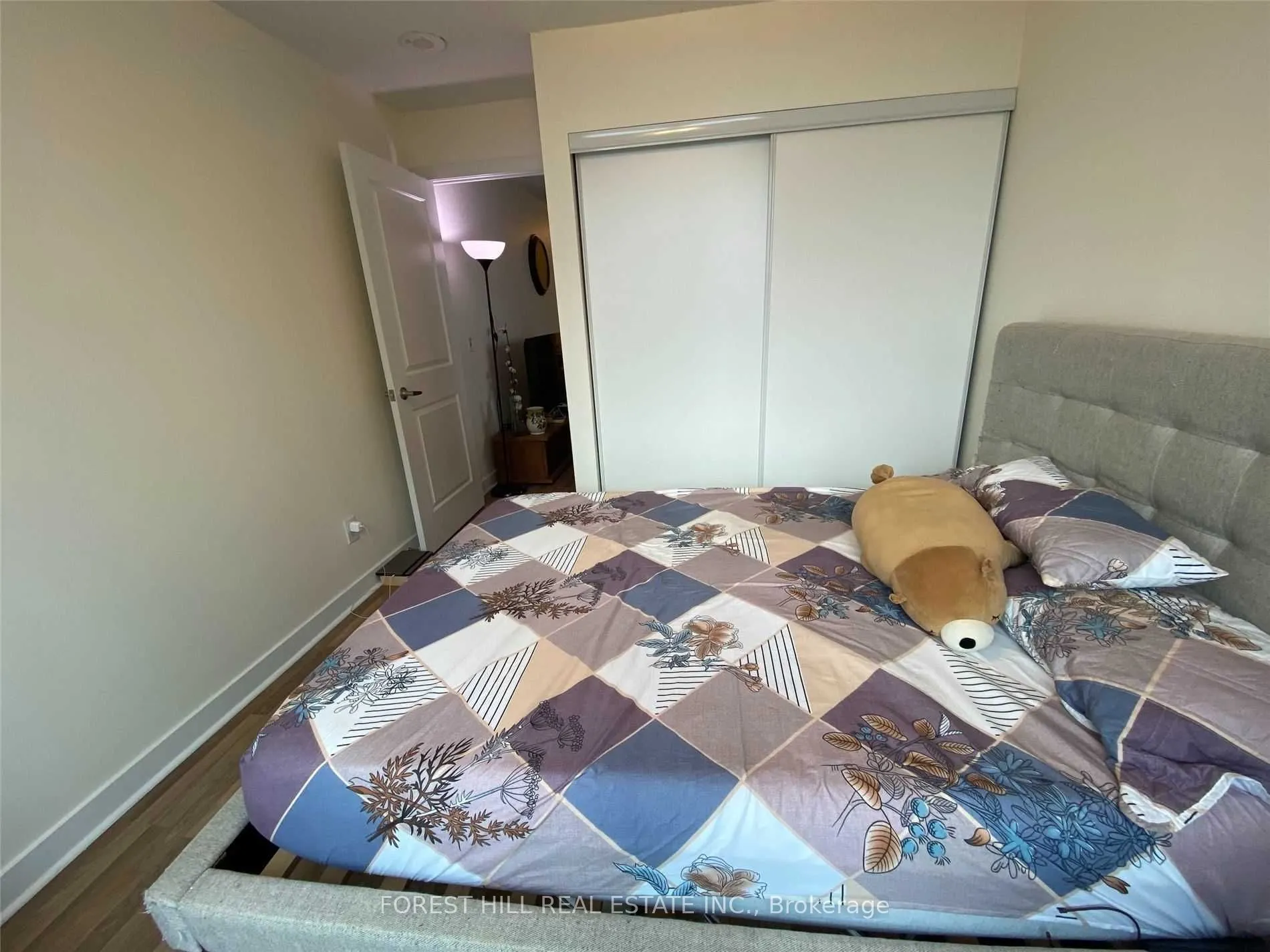 50 LYNN WILLIAMS Street #2104